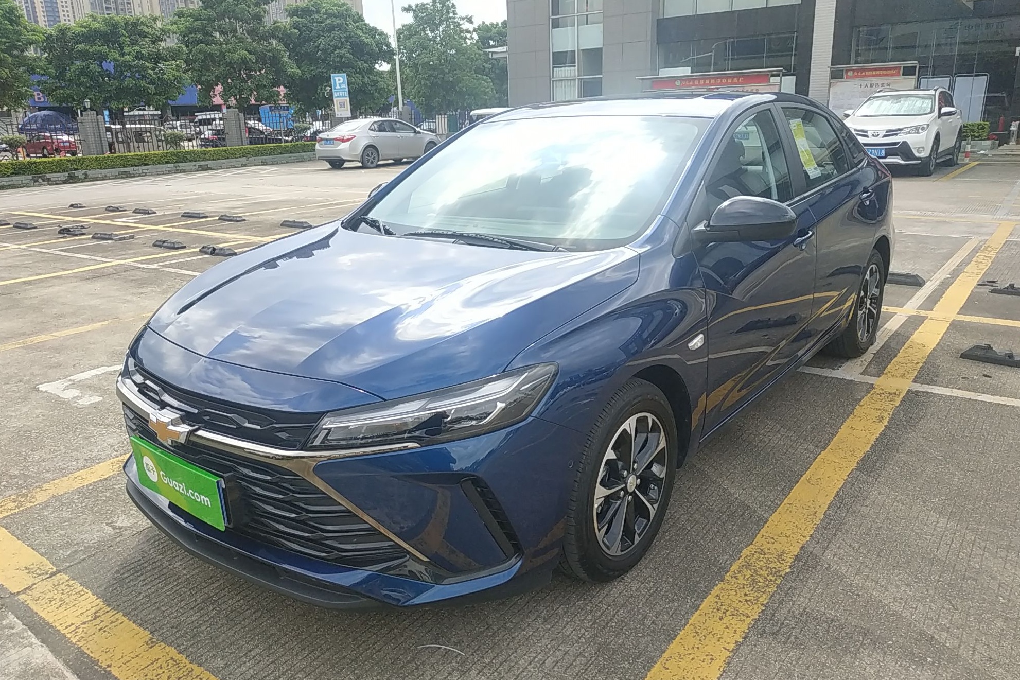 雪佛兰 科鲁泽 2023款 1.3T 轻混自动尊享版