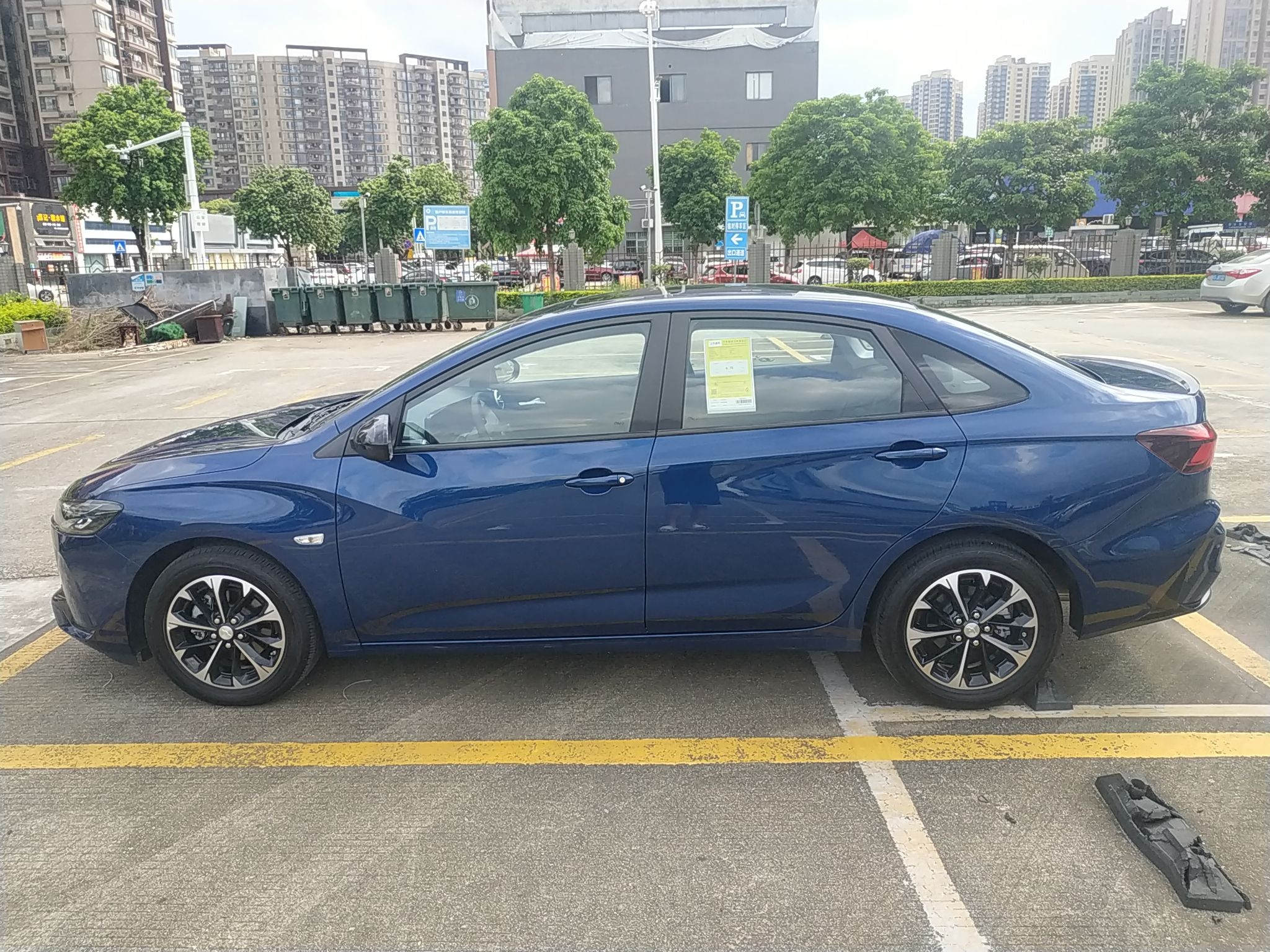 雪佛兰 科鲁泽 2023款 1.3T 轻混自动尊享版