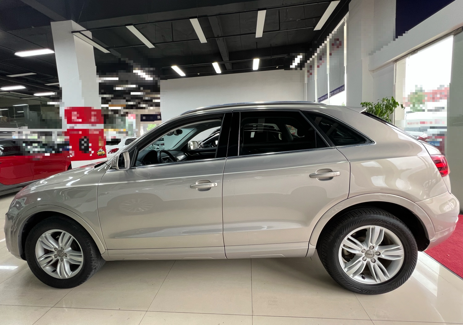 奥迪Q3 2013款 35 TFSI 舒适型