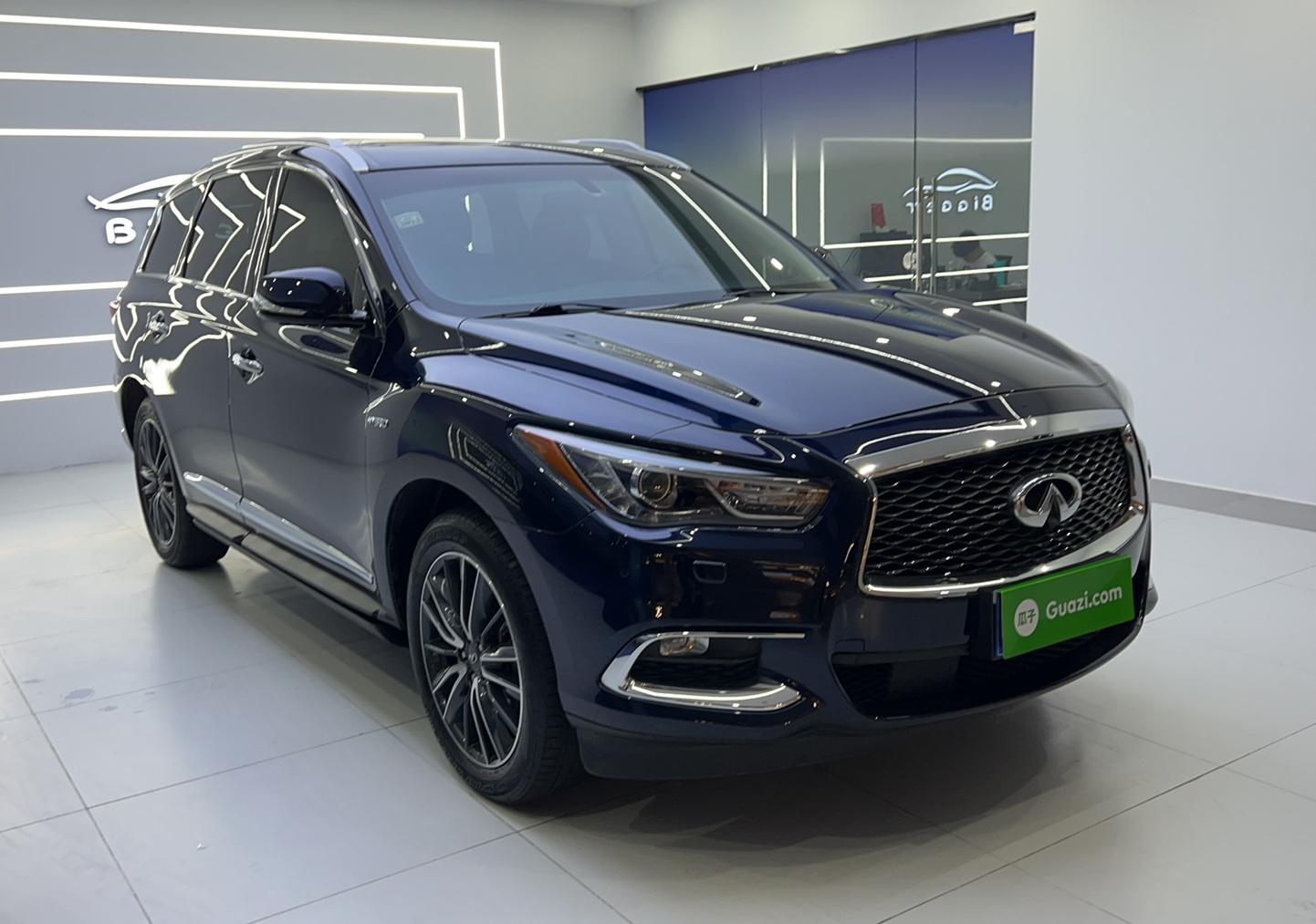 英菲尼迪QX60 2018款 2.5T Hybrid 两驱卓越版 国VI(进口)