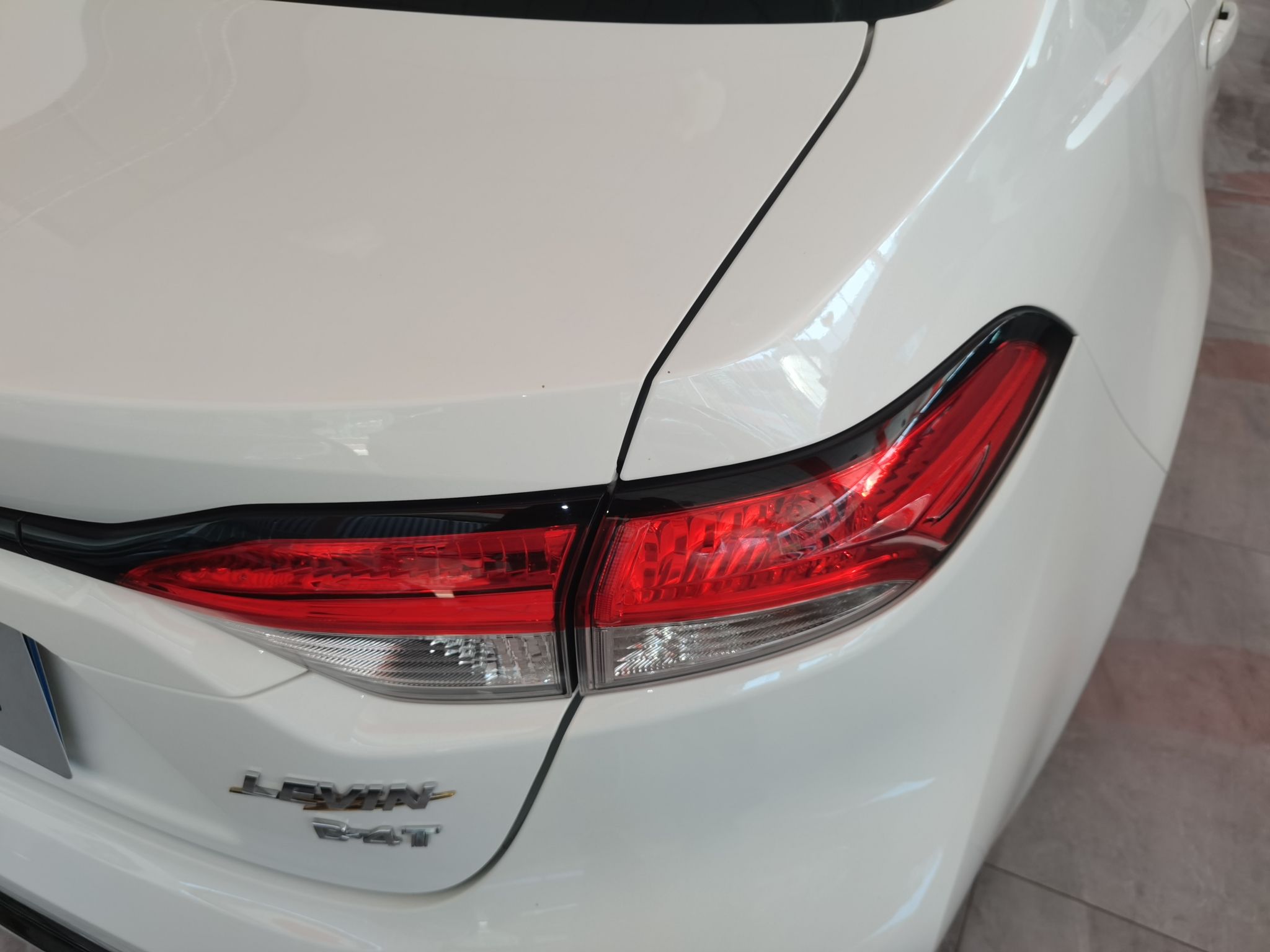 丰田 雷凌 2022款 185T CVT运动版