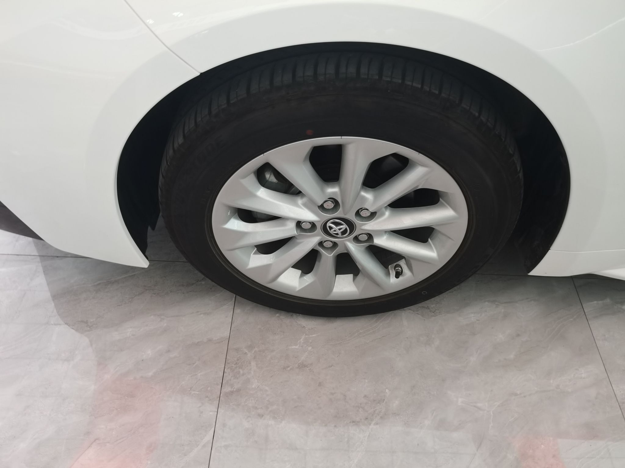 丰田 雷凌 2022款 185T CVT运动版