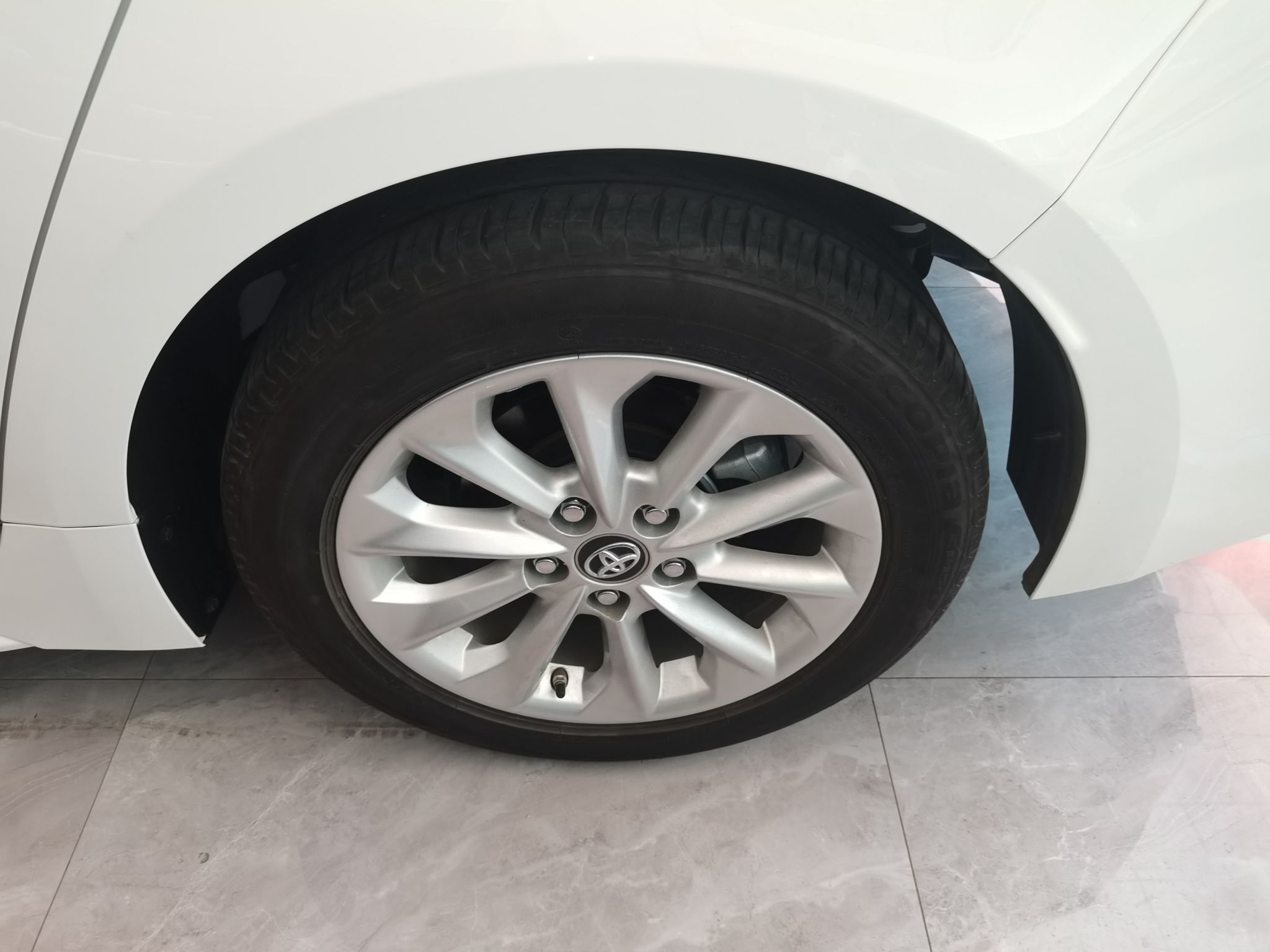 丰田 雷凌 2022款 185T CVT运动版