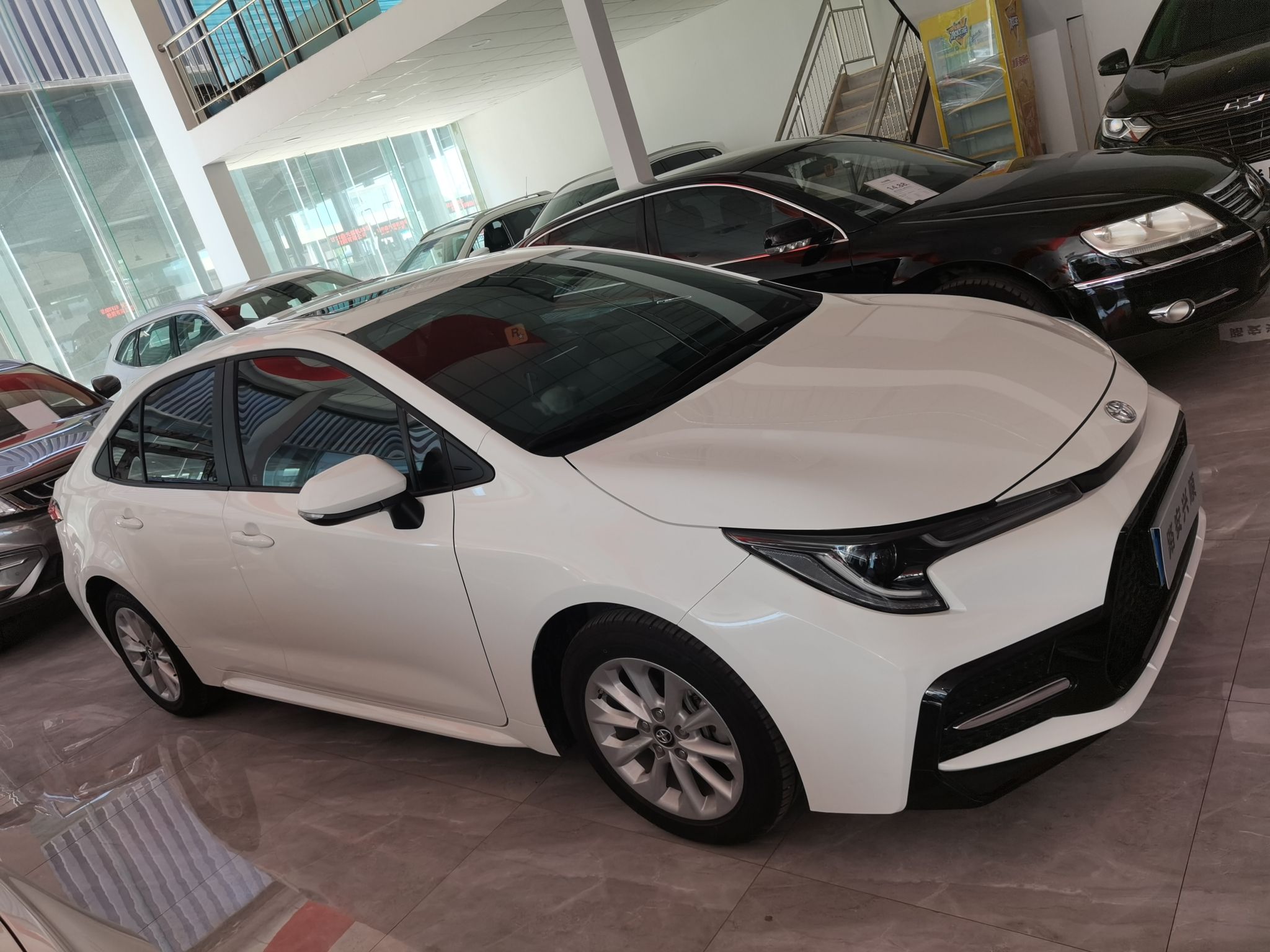 丰田 雷凌 2022款 185T CVT运动版