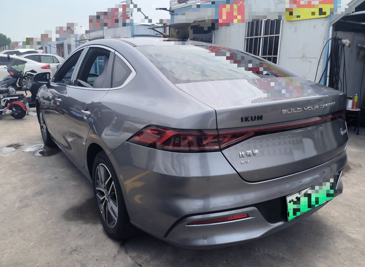 比亚迪 秦PLUS 2021款 EV 500KM 尊贵型