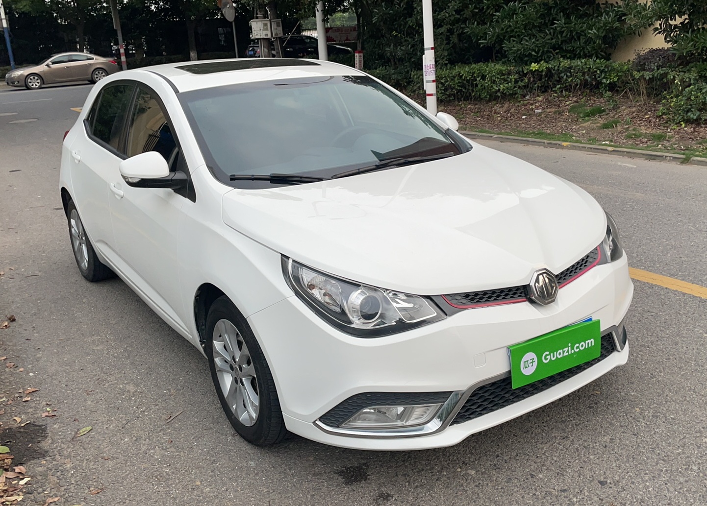 名爵 MG5 2014款 1.5T 自动豪华型