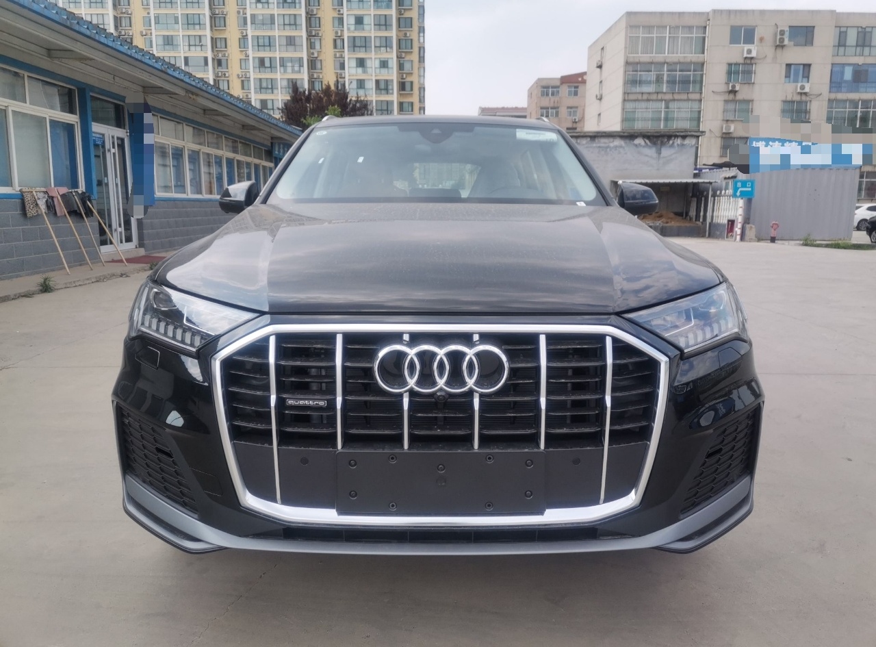 奥迪Q7 2023款 45 TFSI quattro S line运动型(进口)