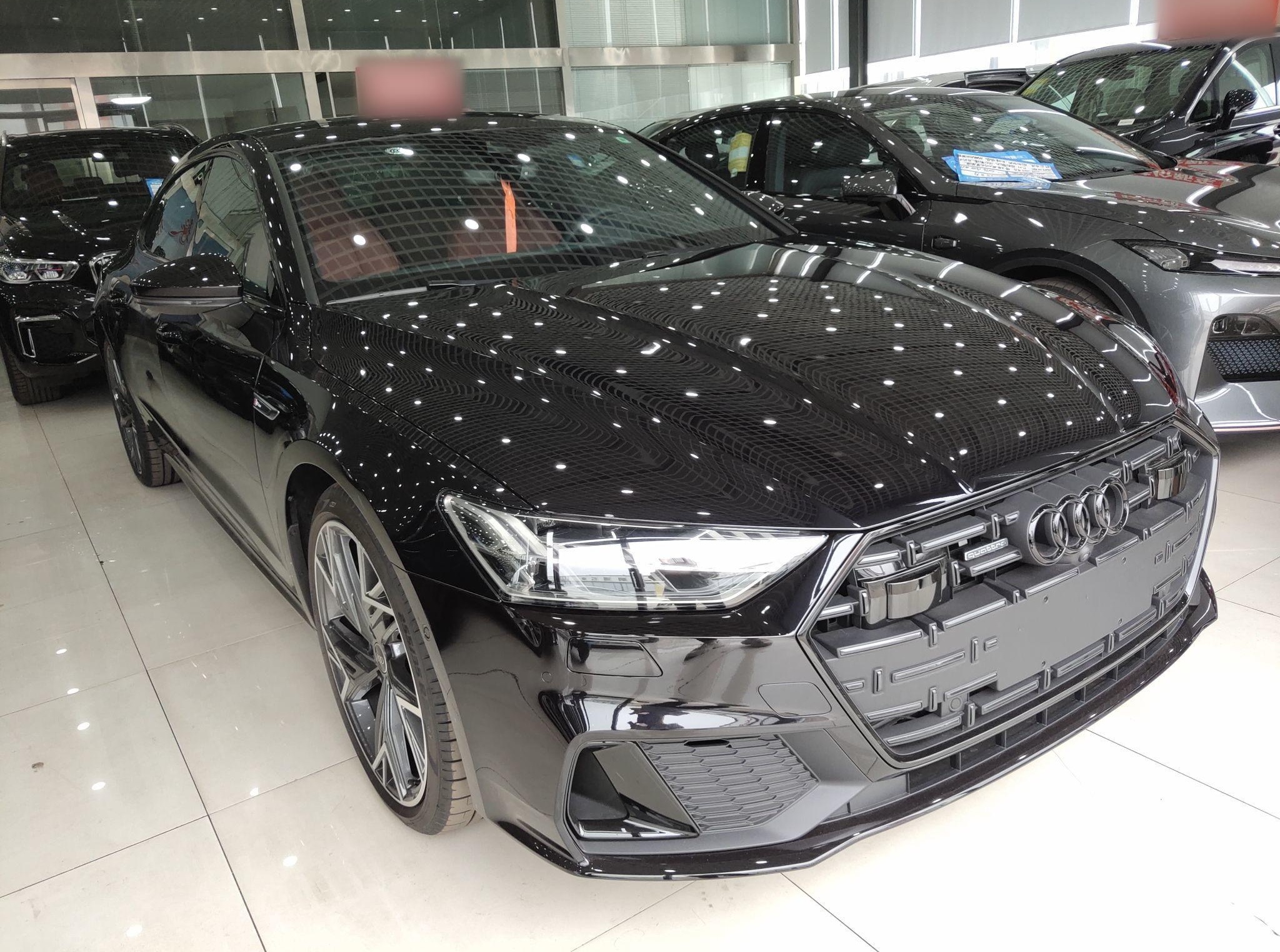 奥迪A7L 2023款 45 TFSI quattro S-line 黑武士版