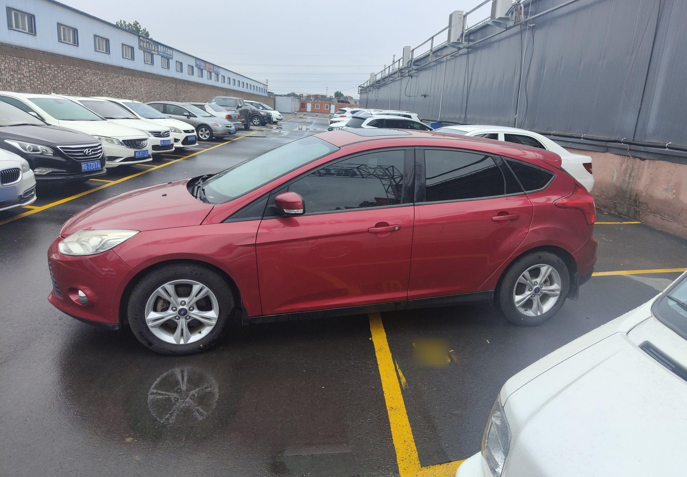 福特 福克斯 2012款 两厢 1.6L 自动风尚型