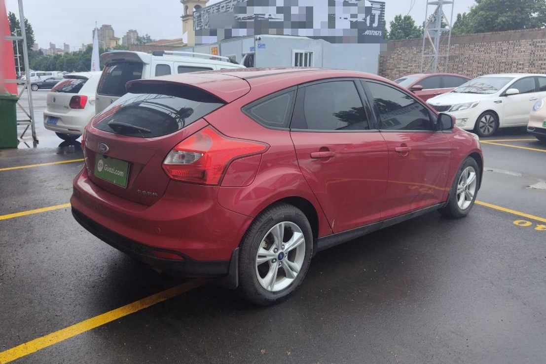 福特 福克斯 2012款 两厢 1.6L 自动风尚型
