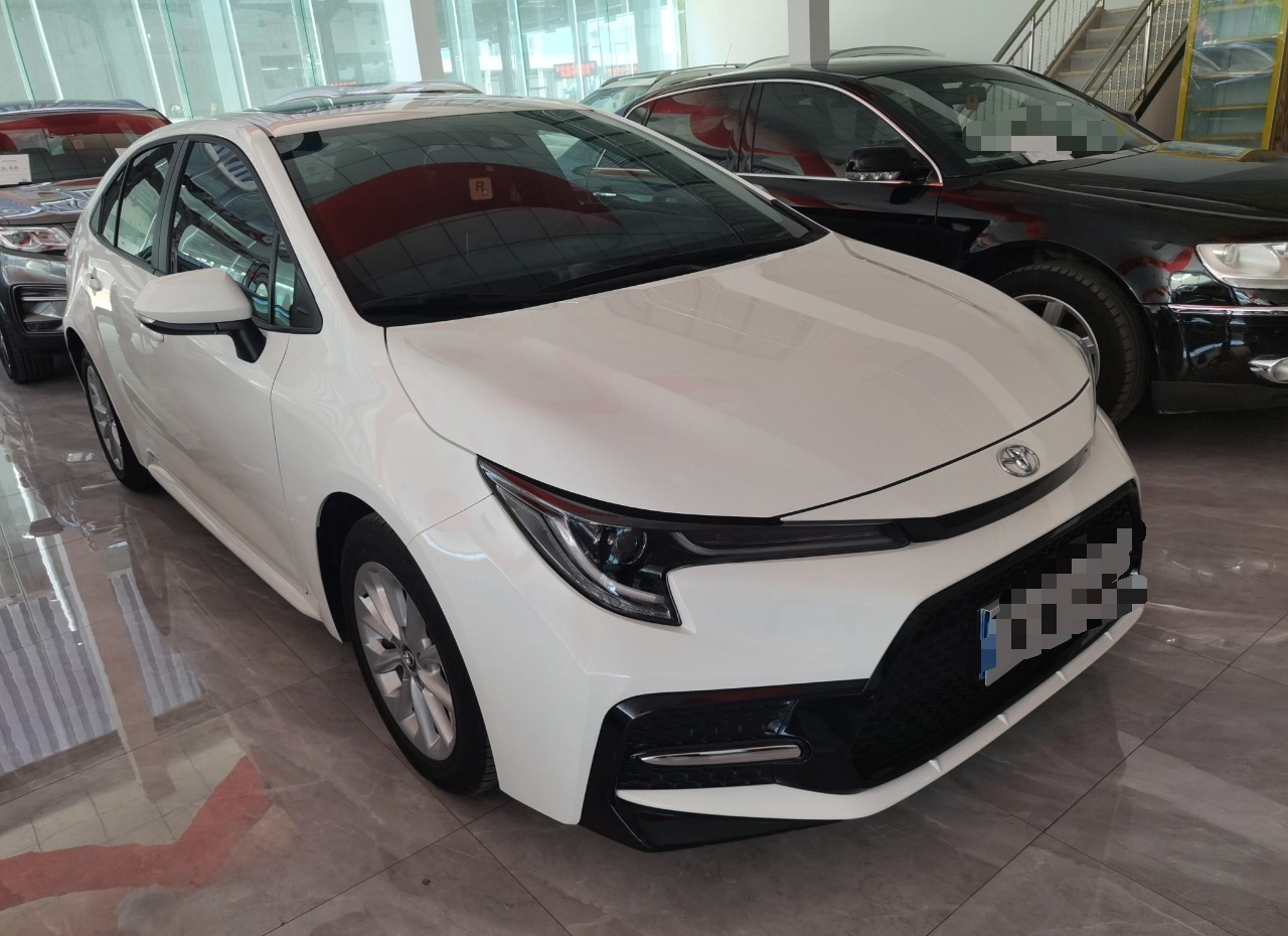 丰田 雷凌 2022款 185T CVT运动版