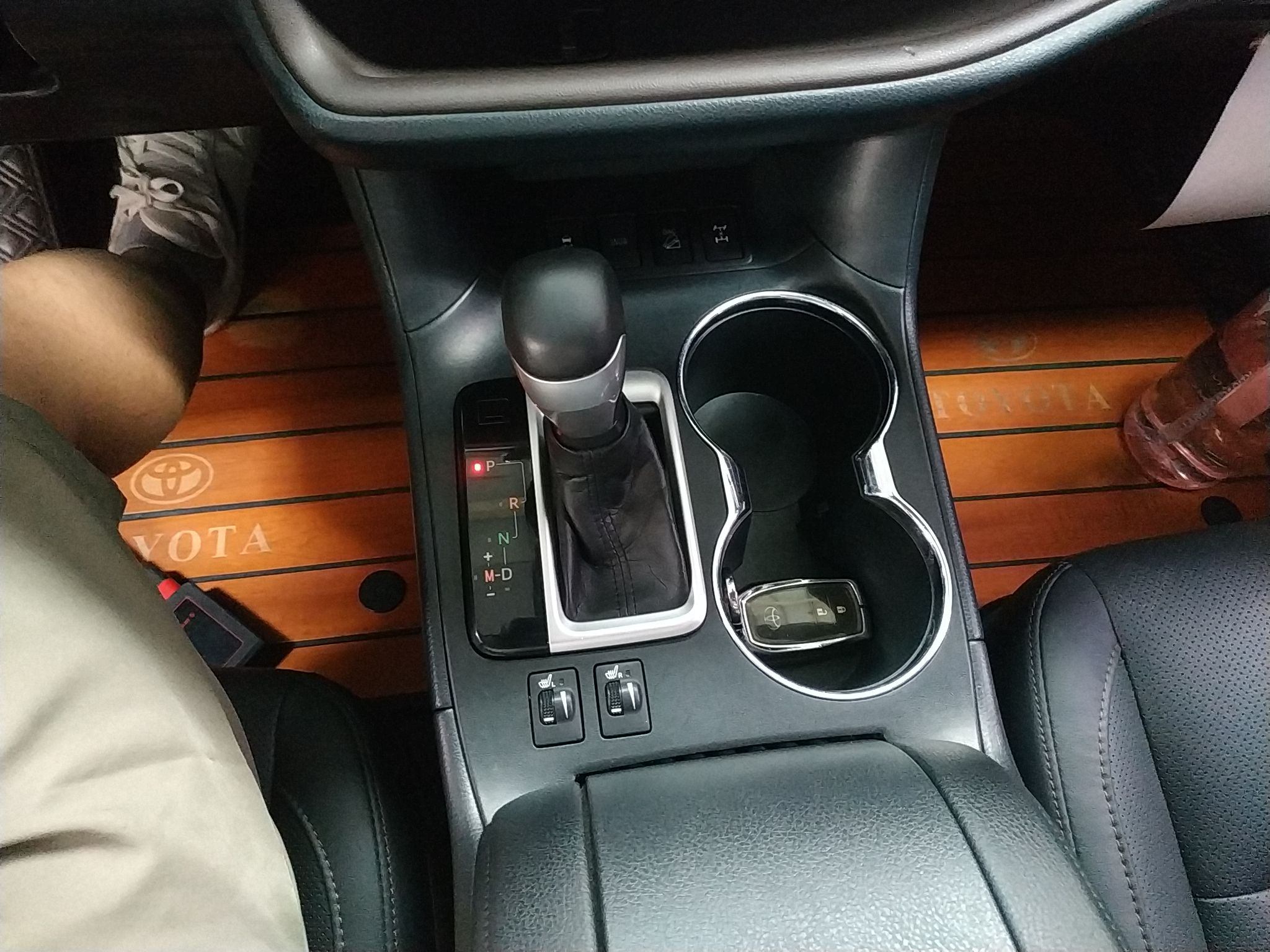 丰田 汉兰达 2018款 2.0T 四驱豪华版 7座 国V