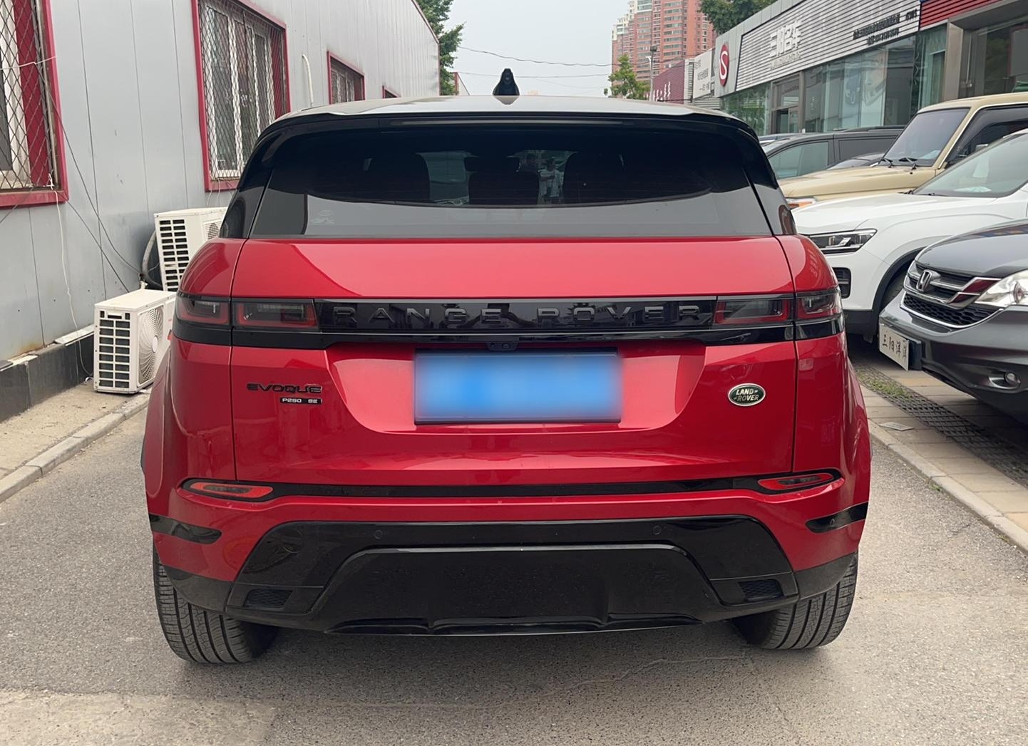 路虎 揽胜极光 2020款 249PS R-DYNAMIC S 曜黑运动科技版