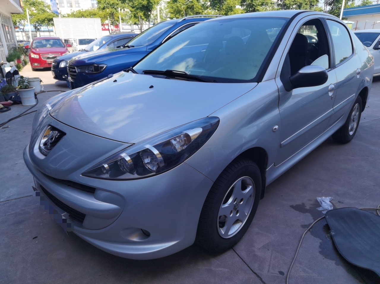 标致207 2011款 三厢 1.4L 手动驭乐版