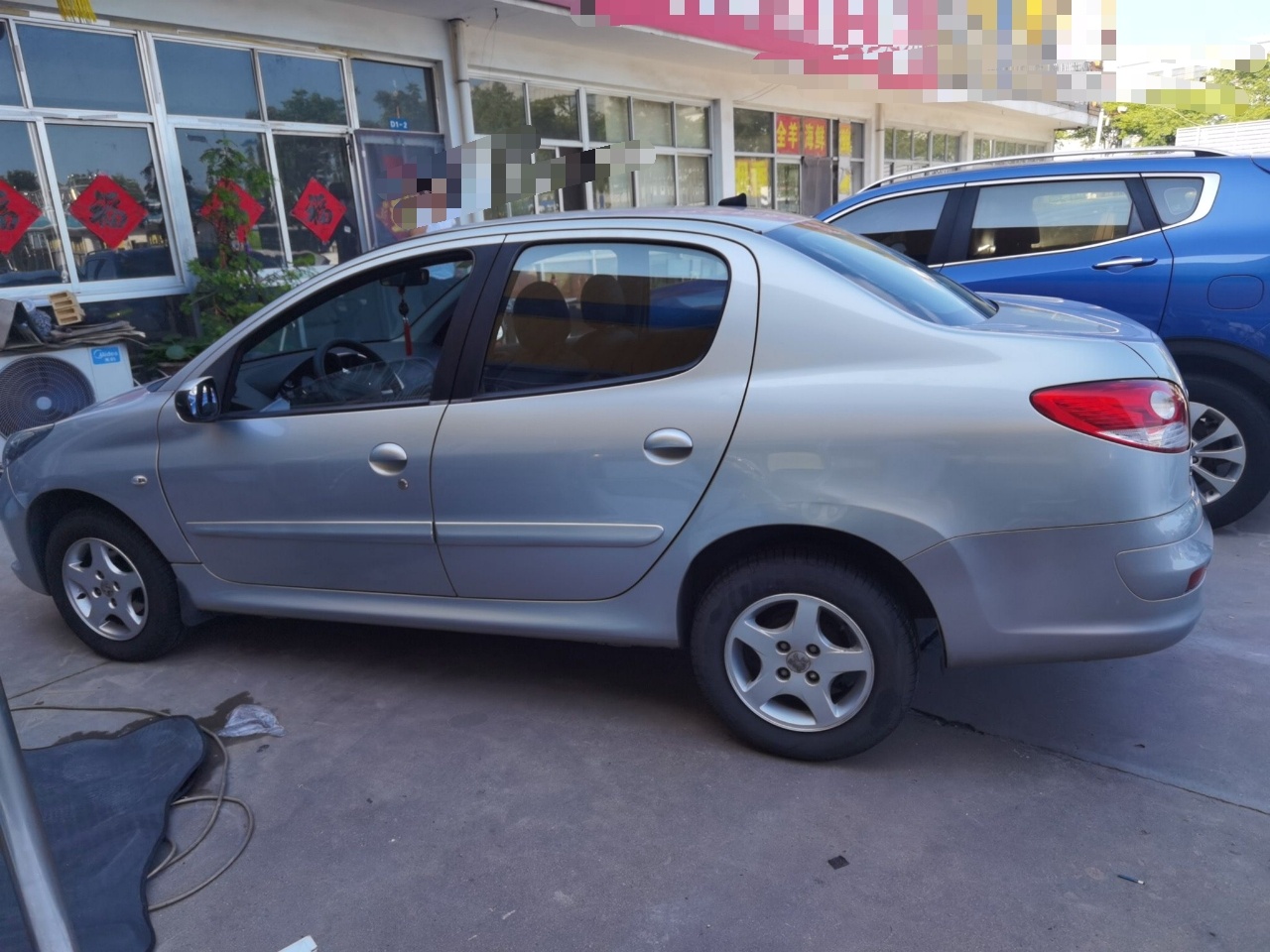 标致207 2011款 三厢 1.4L 手动驭乐版