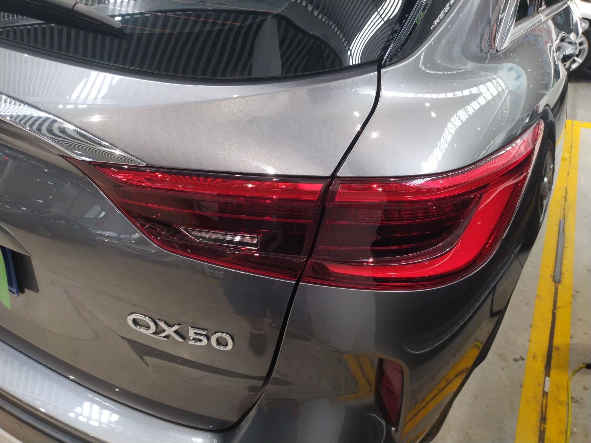 英菲尼迪QX50 2018款 2.0T 四驱菁英版