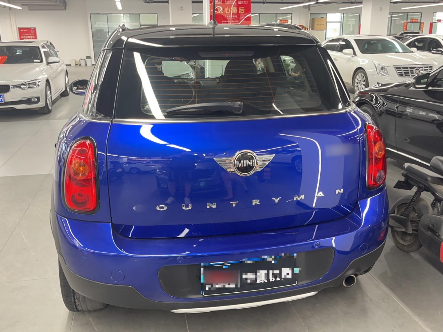 MINI Countryman 2016款 1.6T COOPER ALL4 Fun装备控