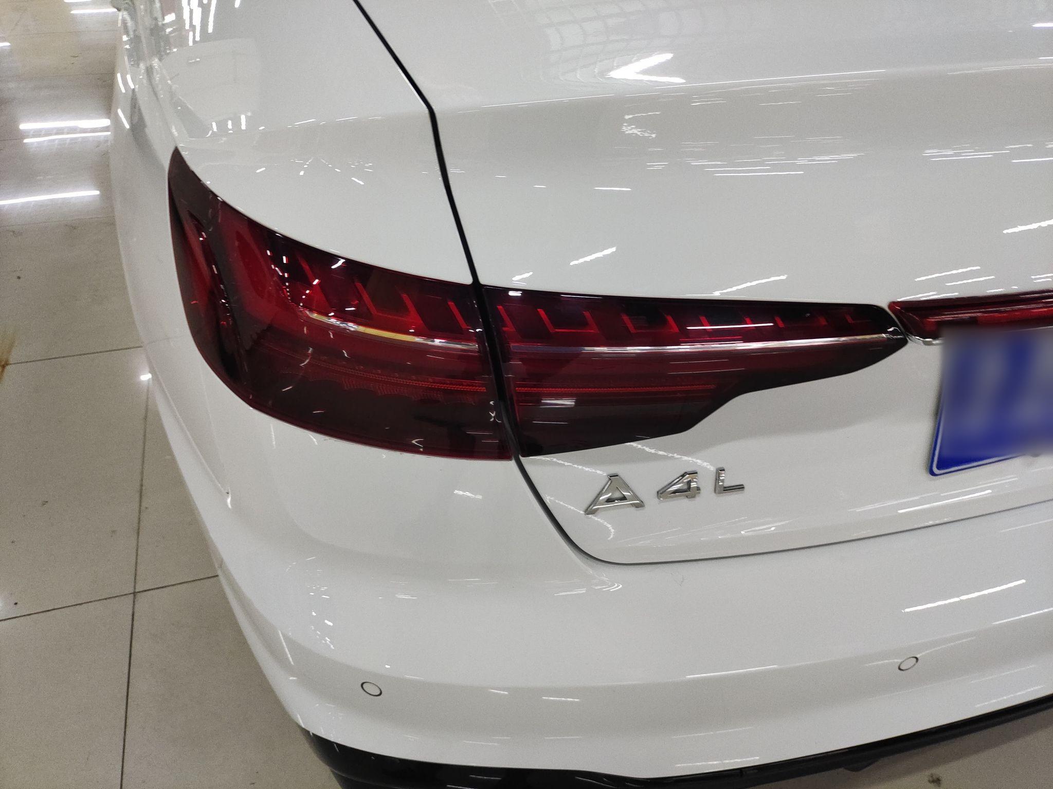 奥迪A4L 2022款 40 TFSI 豪华动感型