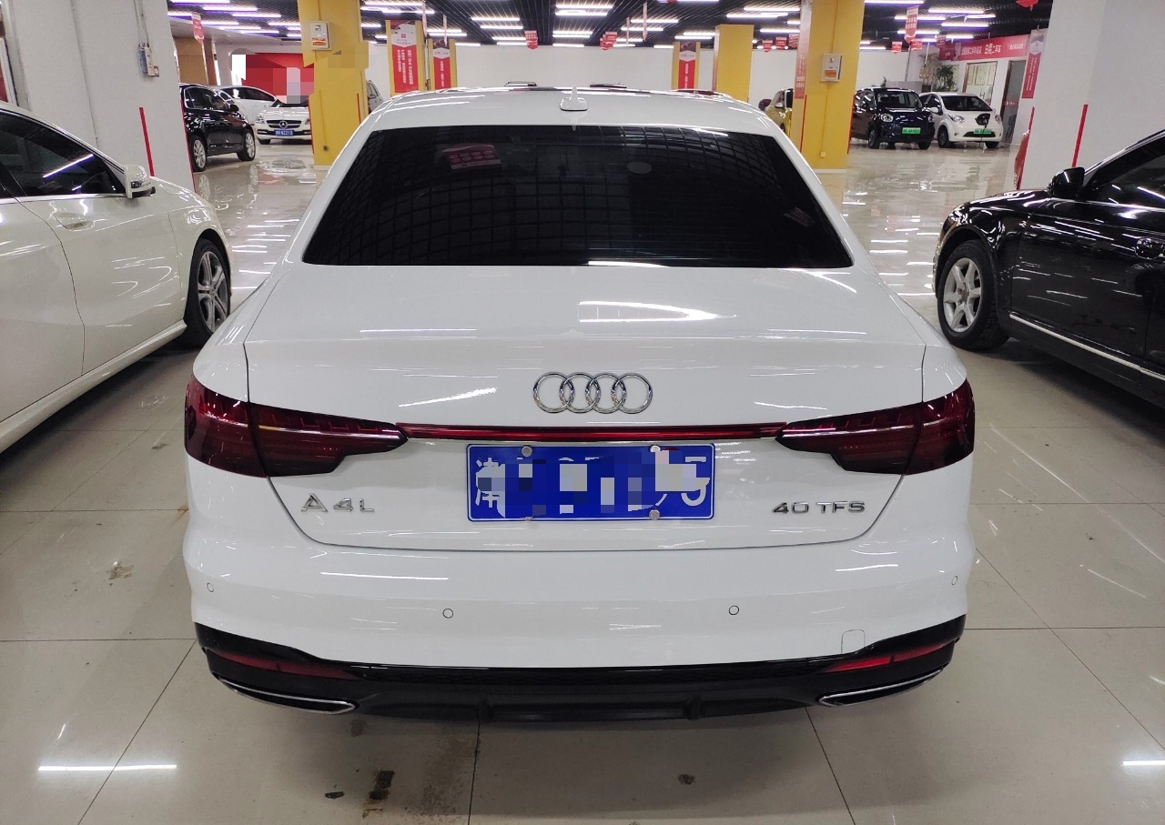 奥迪A4L 2022款 40 TFSI 豪华动感型