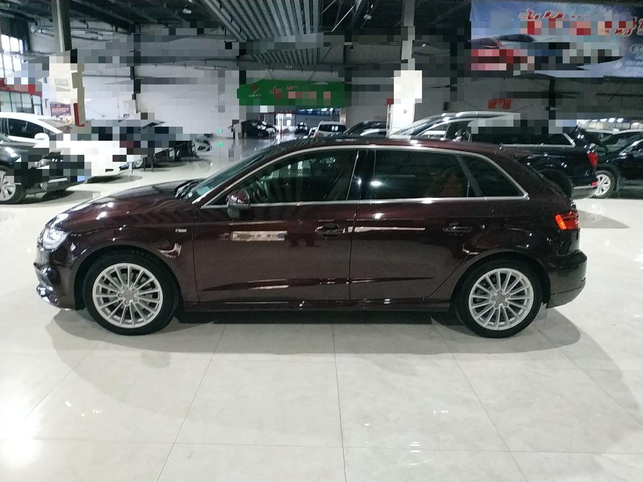 奥迪A3 2018款 30周年年型 Sportback 35 TFSI 时尚型