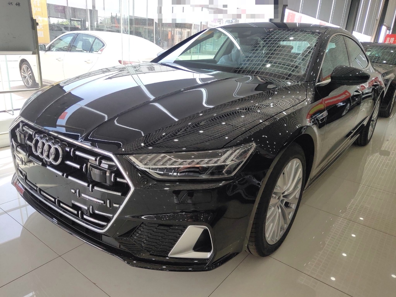 奥迪A7L 2022款 45 TFSI S-line 筑梦新生版