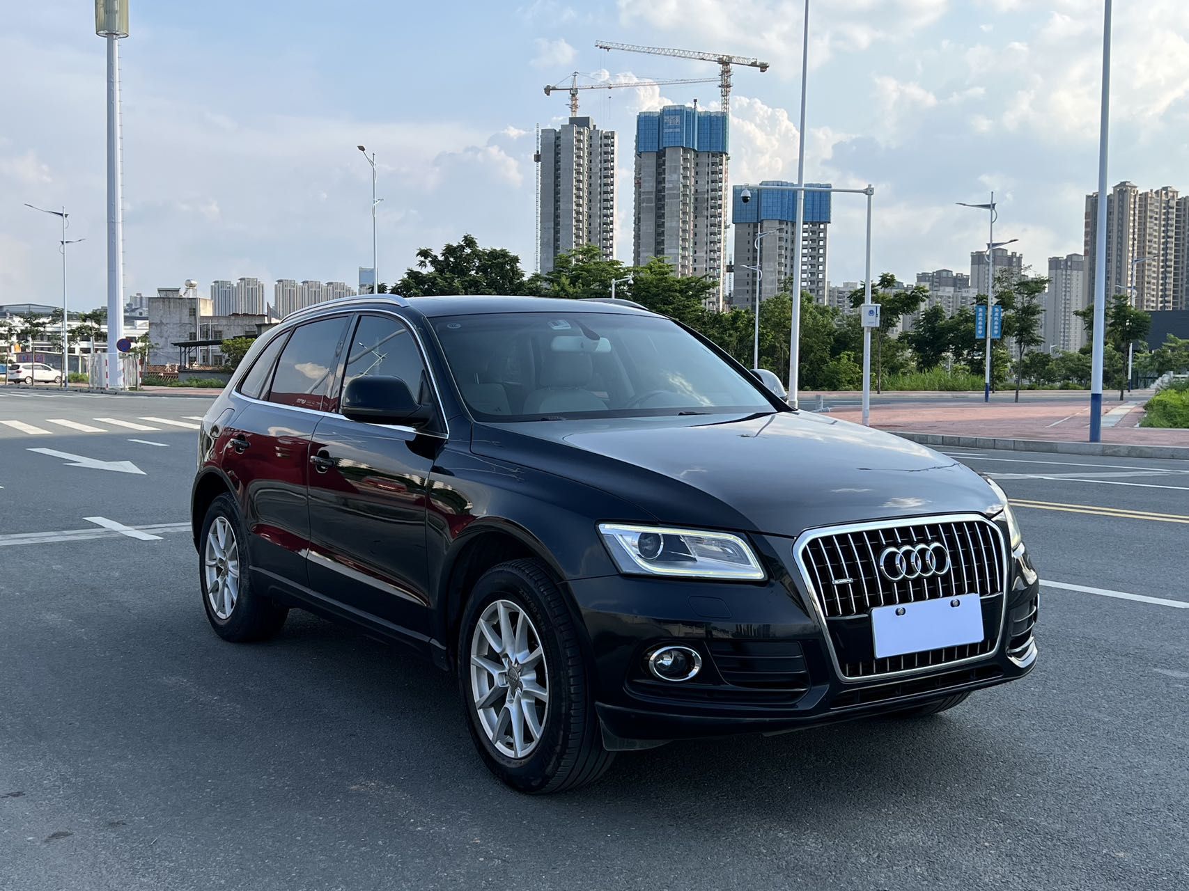 奥迪Q5 2015款 40 TFSI 进取型