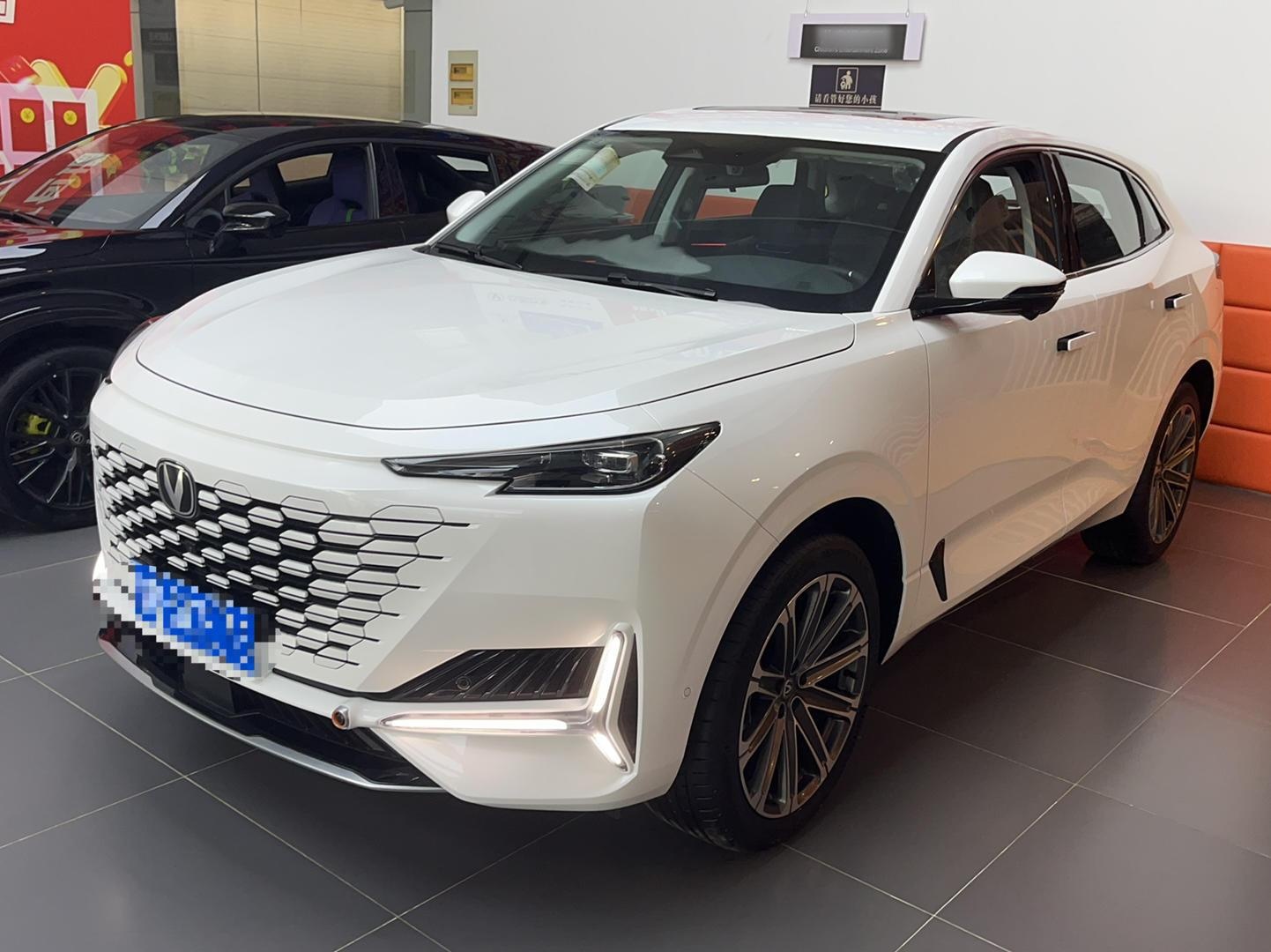 长安UNI-K 2023款 2.0T 两驱悦领型