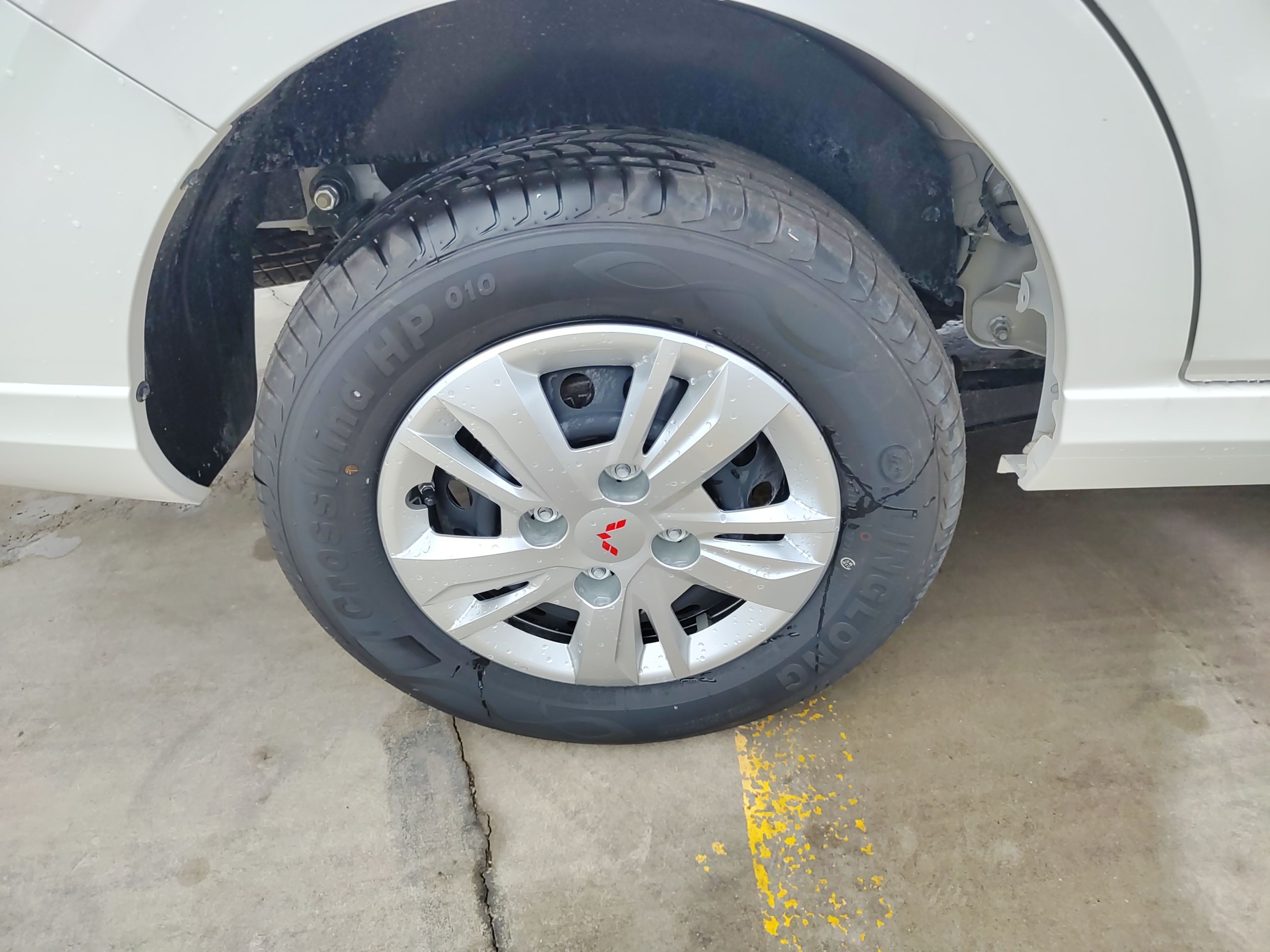 五菱汽车 五菱宏光 2021款 1.5L改款 S标准型 电动助力LAR