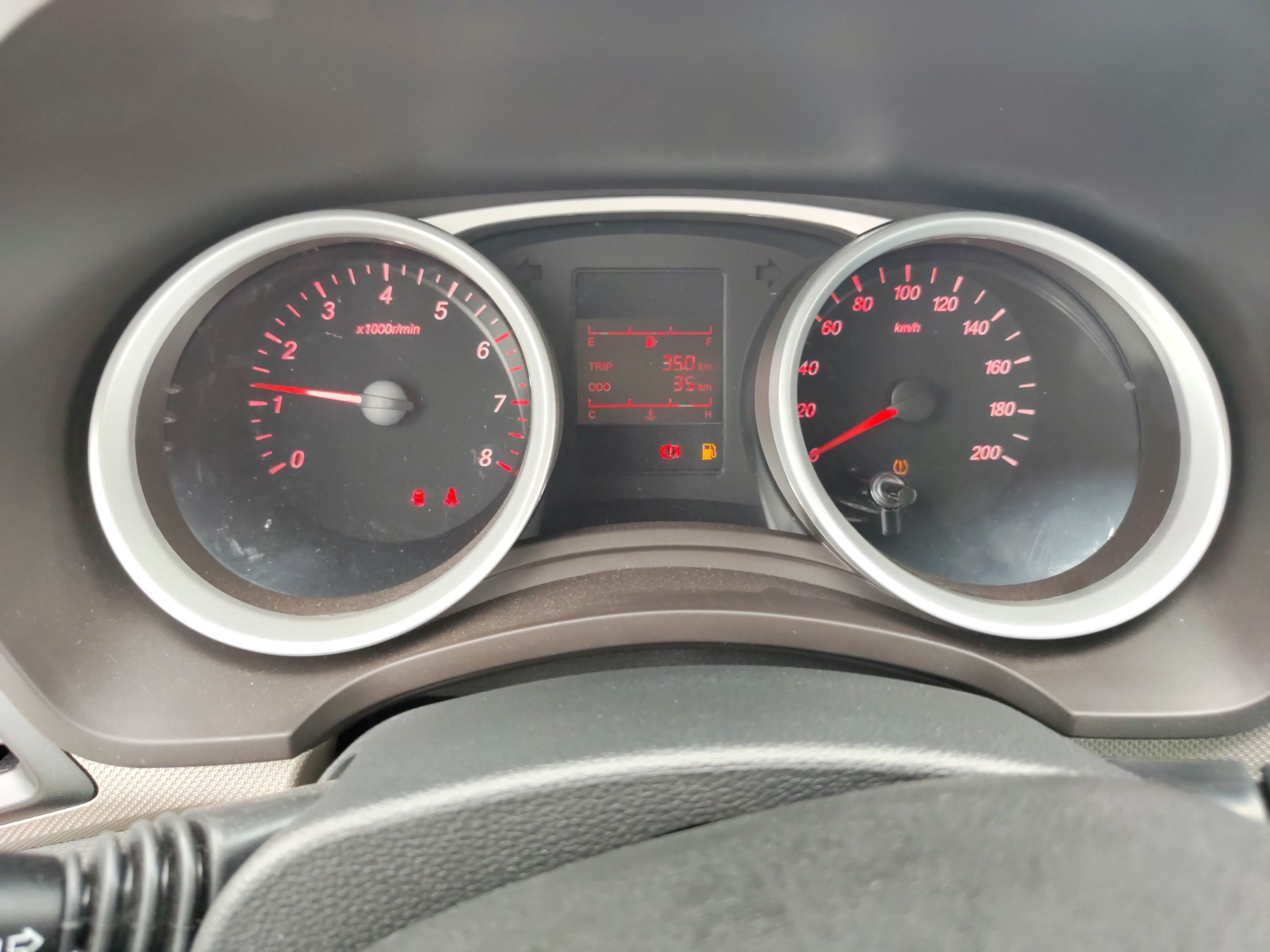 五菱汽车 五菱宏光 2021款 1.5L改款 S标准型 电动助力LAR