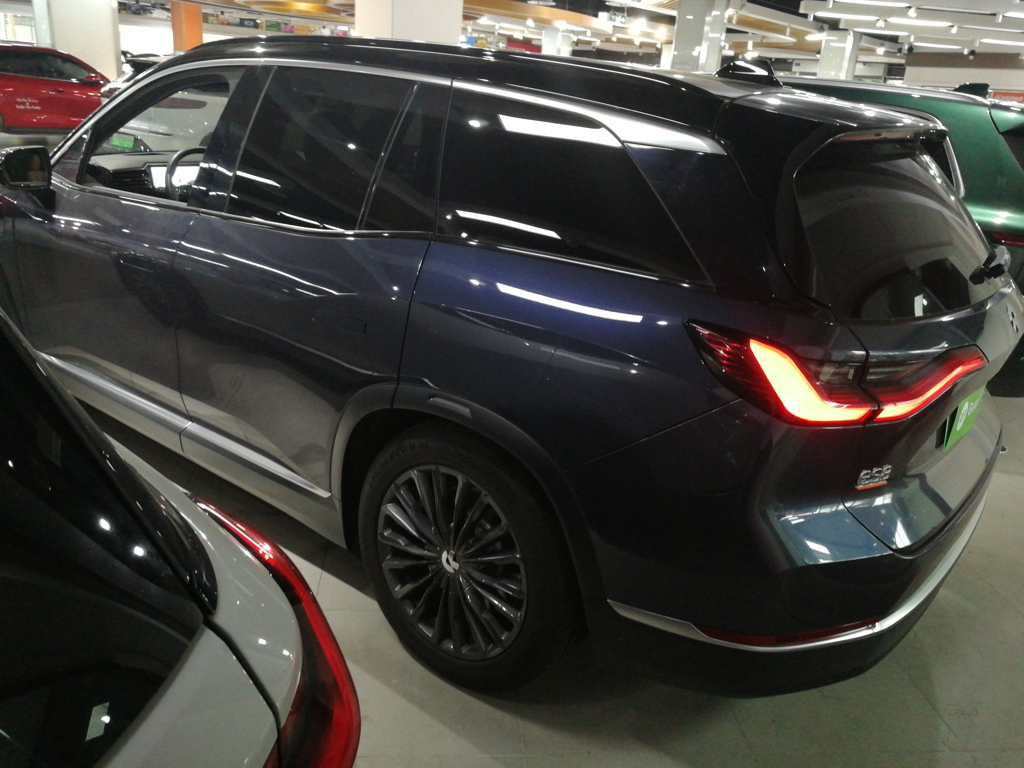 蔚来ES8 2020款 415KM 基准版 六座版