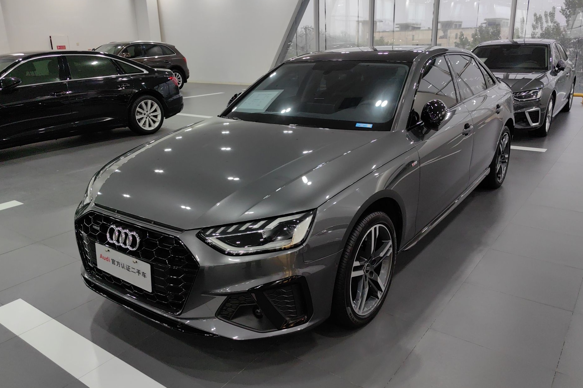 奥迪A4L 2022款 40 TFSI 豪华动感型