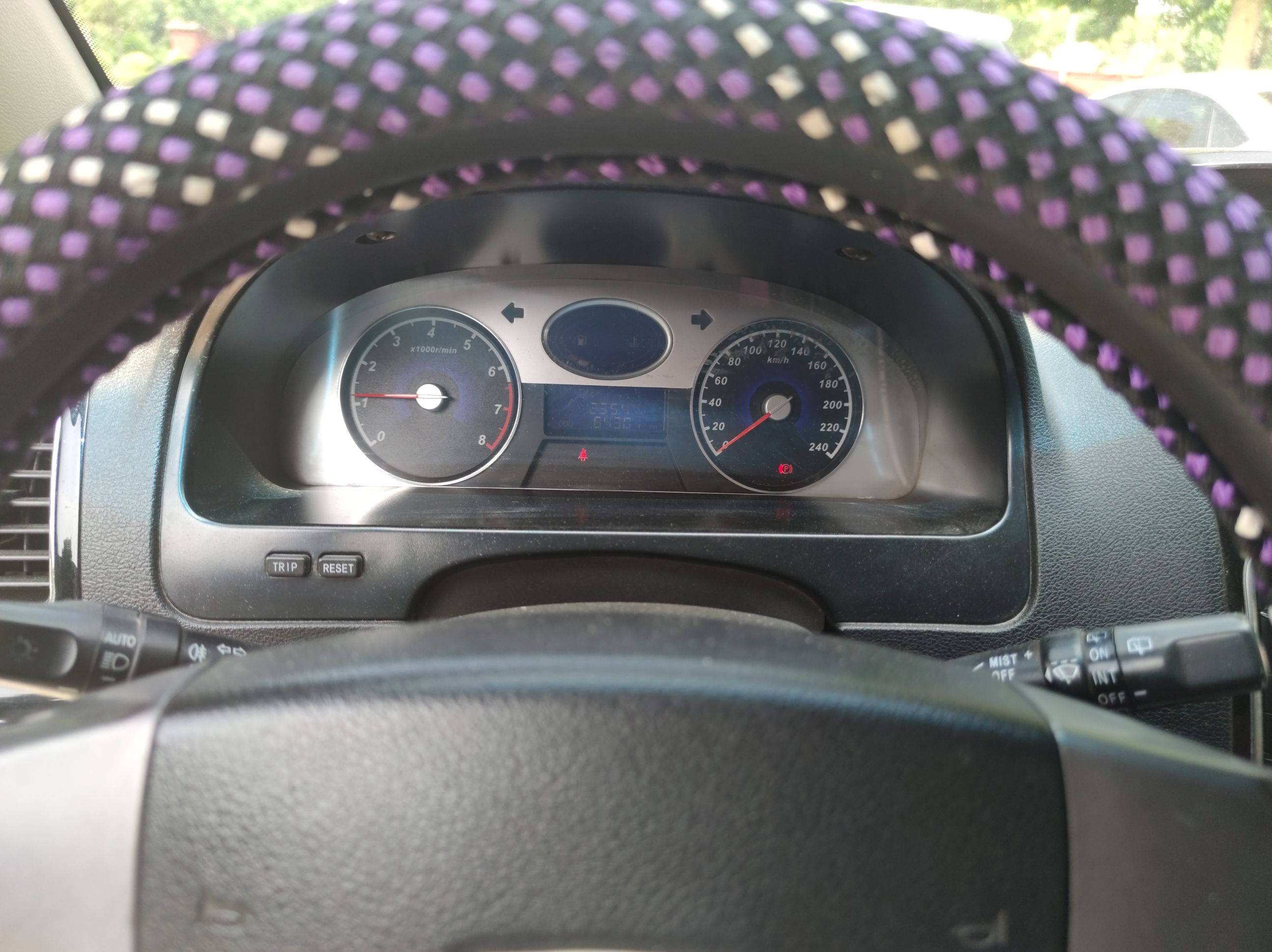 吉利汽车 经典帝豪 2013款 两厢 1.5L 手动进取型