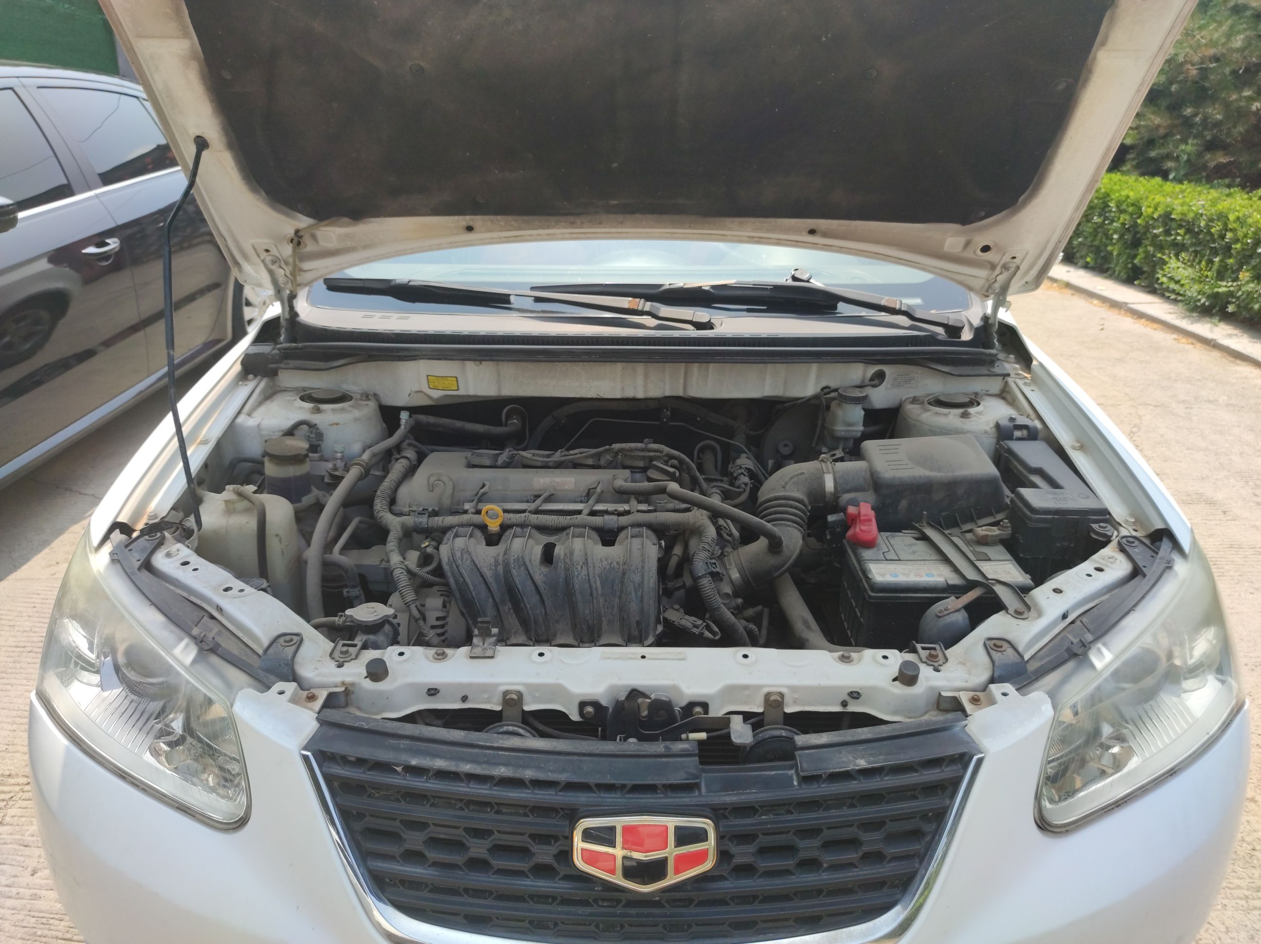 吉利汽车 经典帝豪 2013款 两厢 1.5L 手动进取型