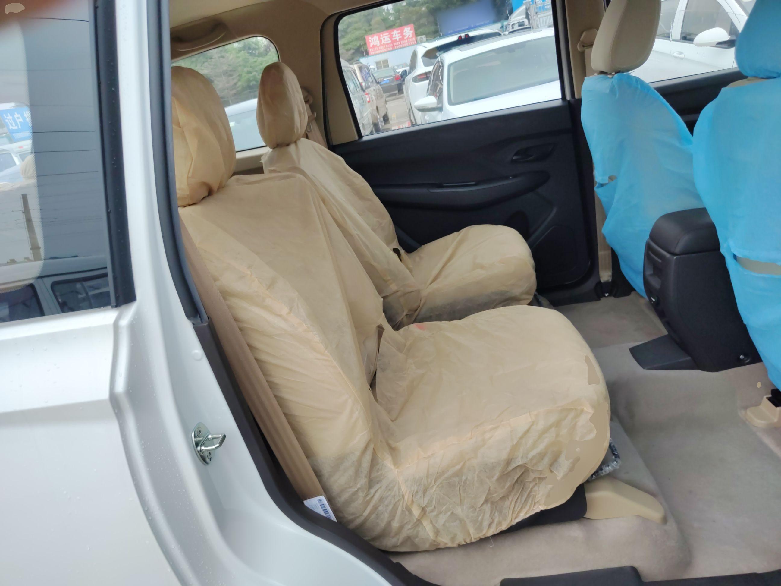 五菱汽车 五菱宏光 2021款 1.5L改款 S标准型 电动助力LAR