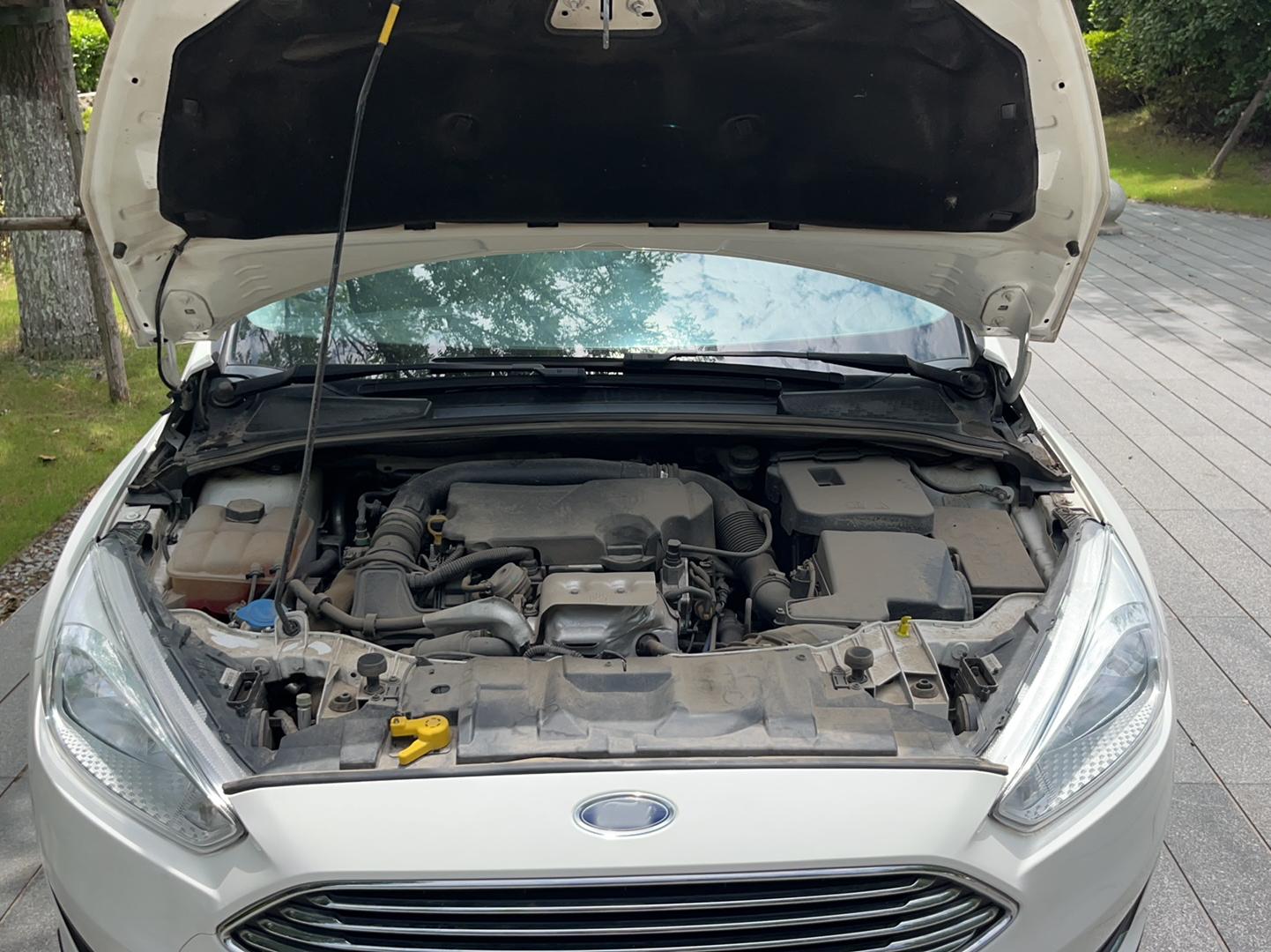 福特 福克斯 2015款 三厢 EcoBoost 125 自动超能风尚型