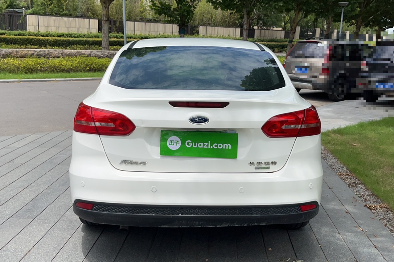 福特 福克斯 2015款 三厢 EcoBoost 125 自动超能风尚型