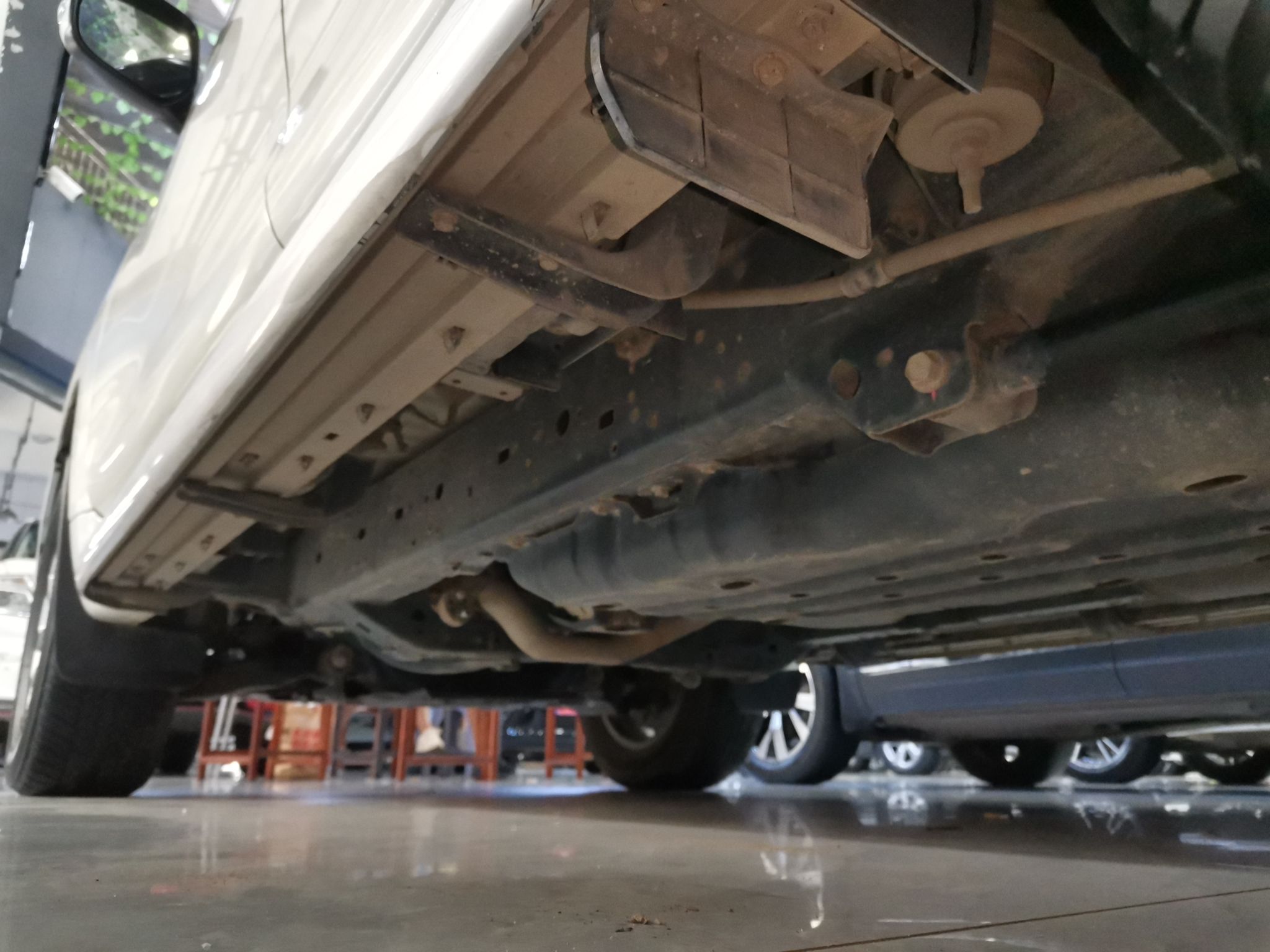 丰田 普拉多 2018款 3.5L 自动TX-L后挂备胎