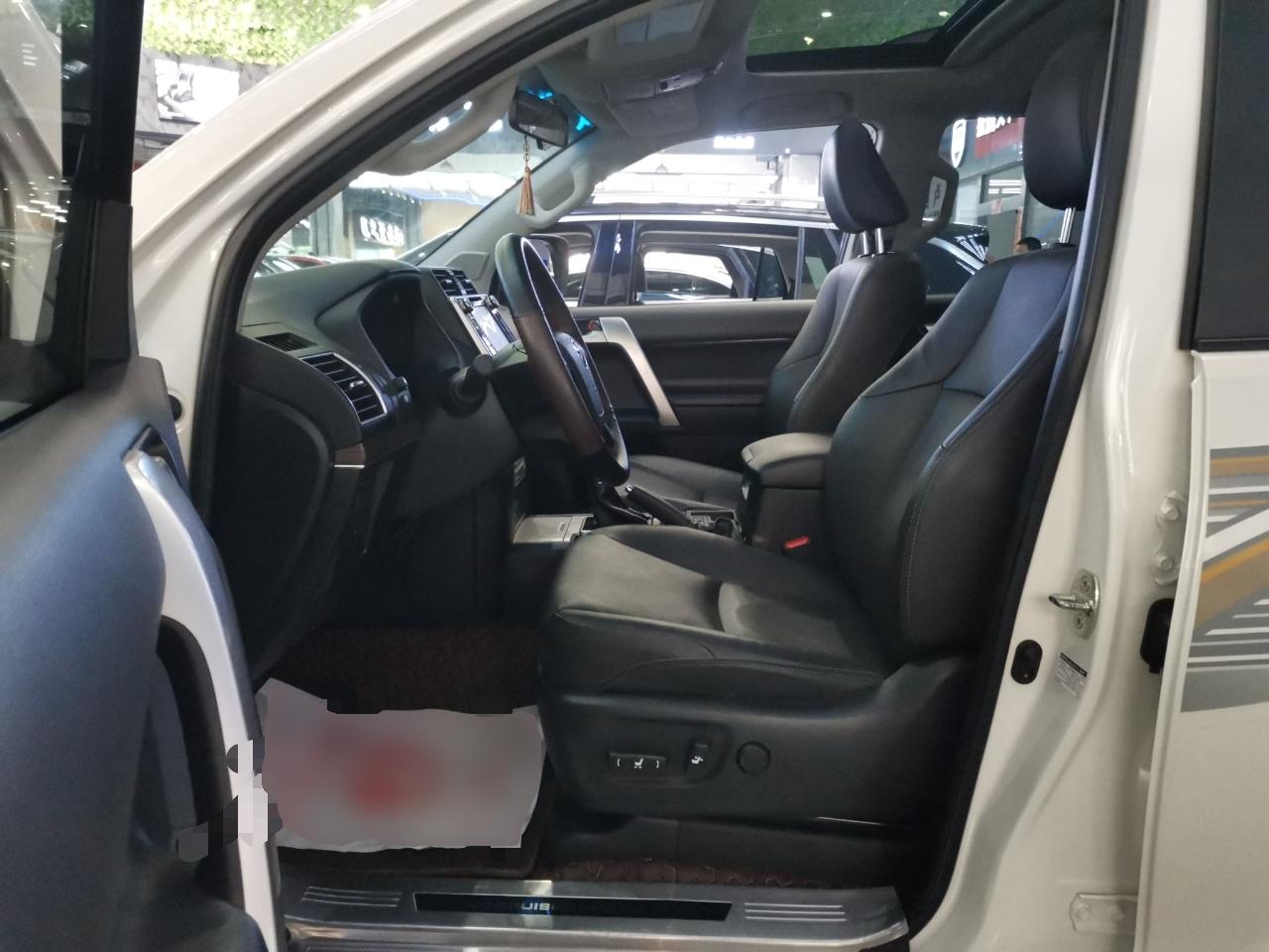 丰田 普拉多 2018款 3.5L 自动TX-L后挂备胎