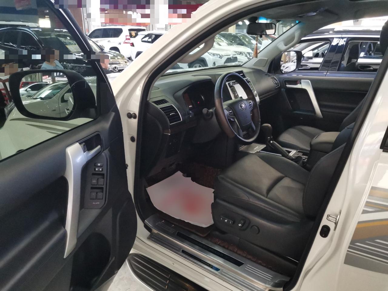 丰田 普拉多 2018款 3.5L 自动TX-L后挂备胎