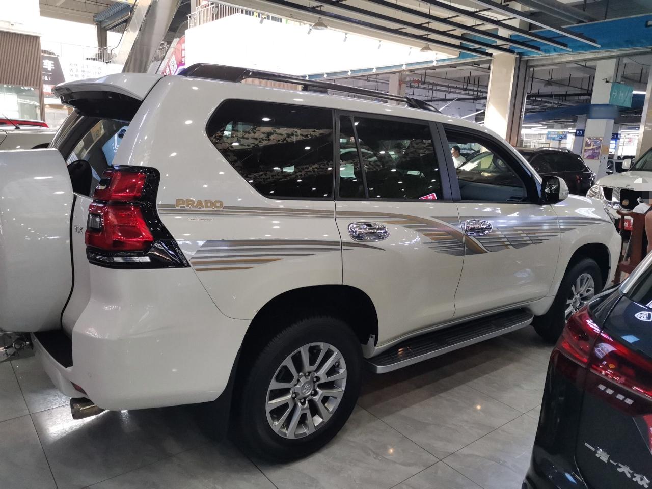 丰田 普拉多 2018款 3.5L 自动TX-L后挂备胎