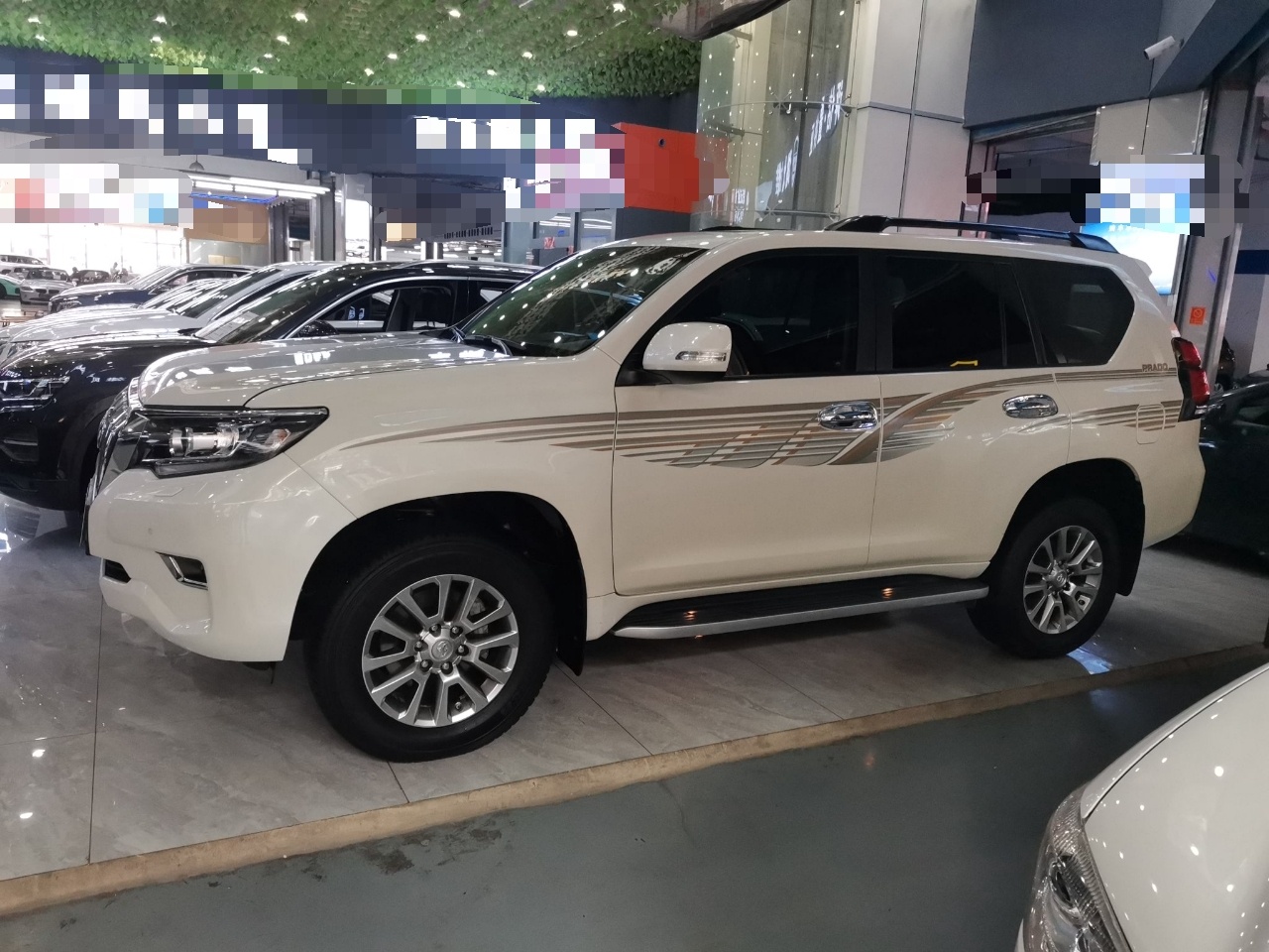 丰田 普拉多 2018款 3.5L 自动TX-L后挂备胎