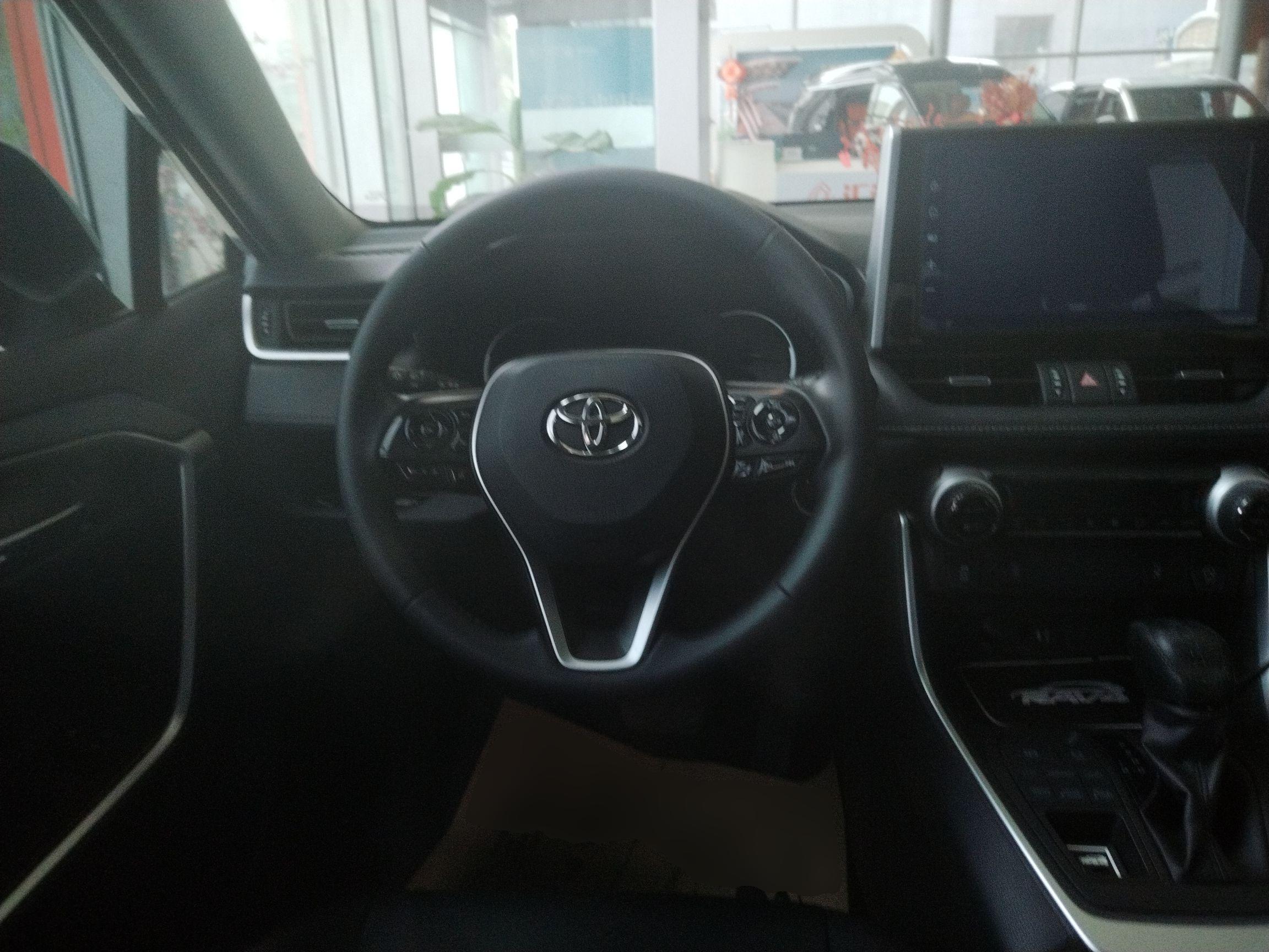丰田 RAV4 2020款 2.0L CVT四驱风尚版