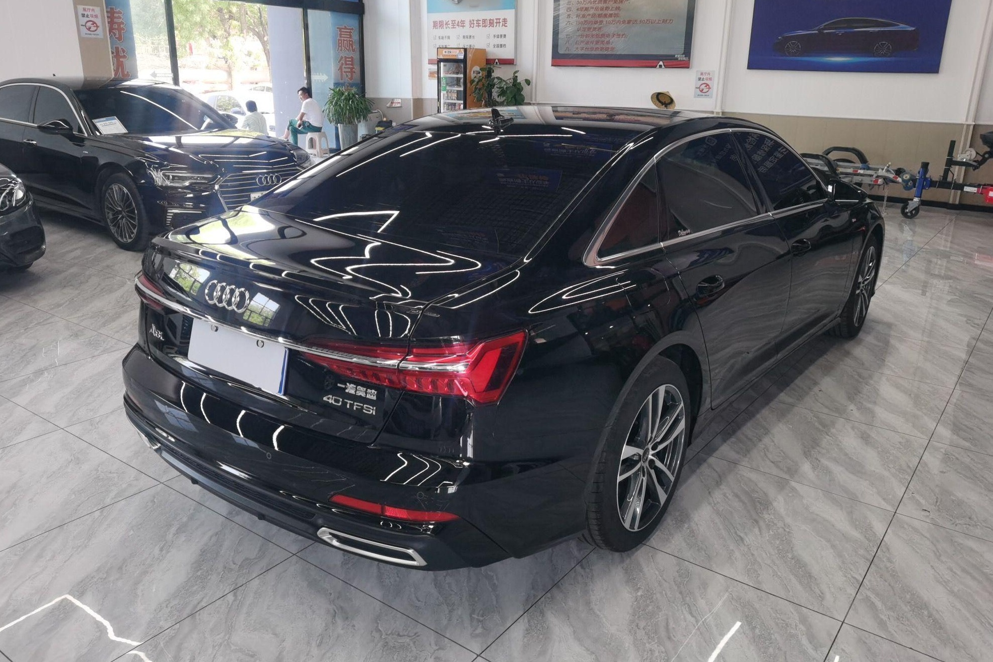 奥迪A6L 2022款 40 TFSI 豪华动感型