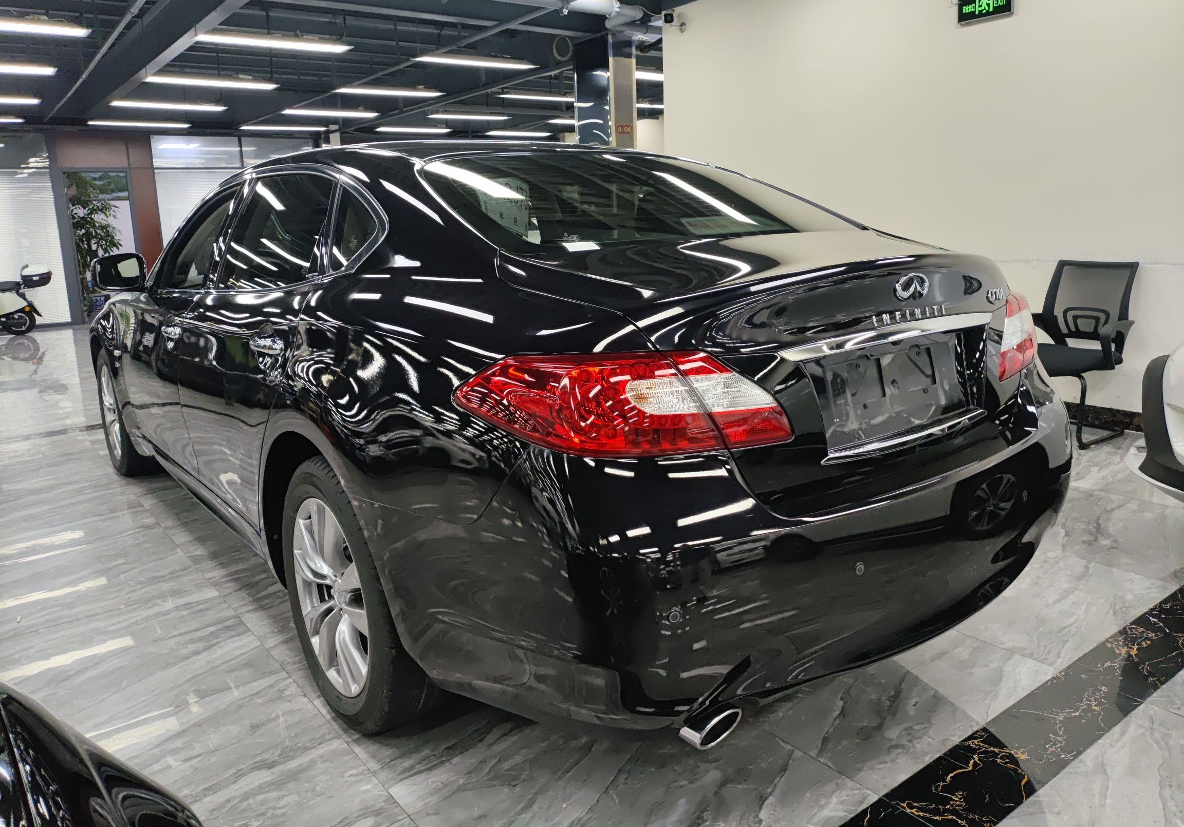 英菲尼迪Q70L 2013款 Q70L 2.5L 舒适版(进口)