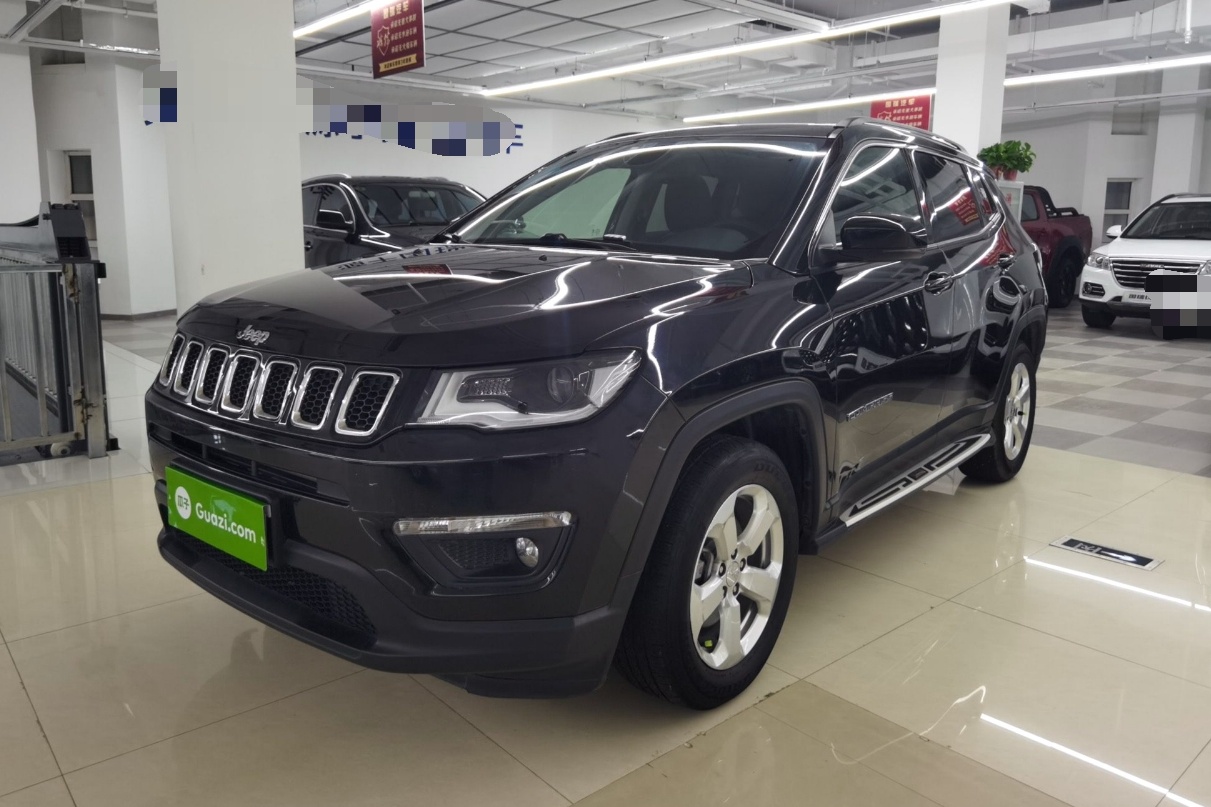 Jeep 指南者 2020款 220T 自动精英版