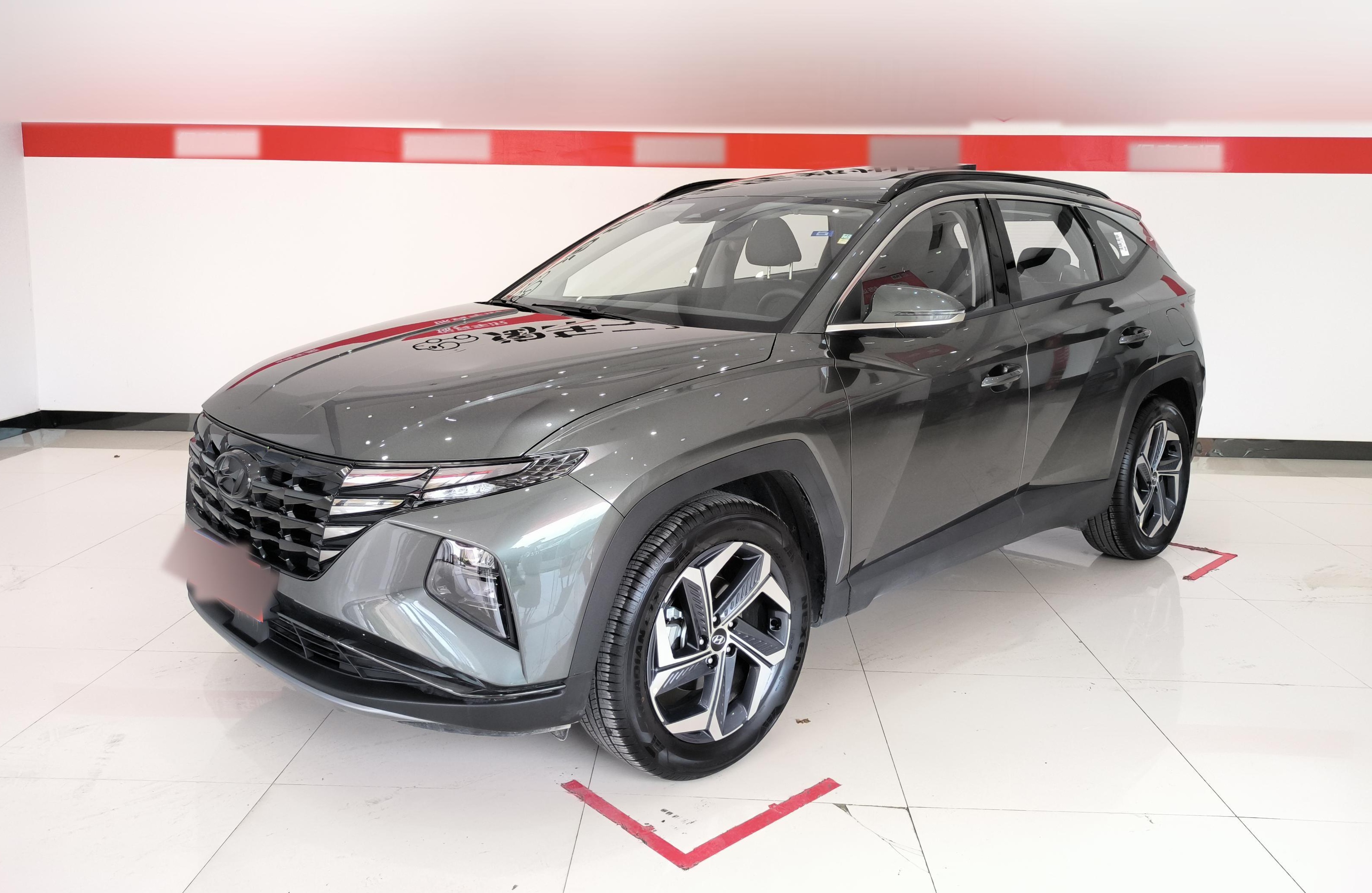 现代 2023款 途胜L 1.5T 自动两驱LUX尊贵版