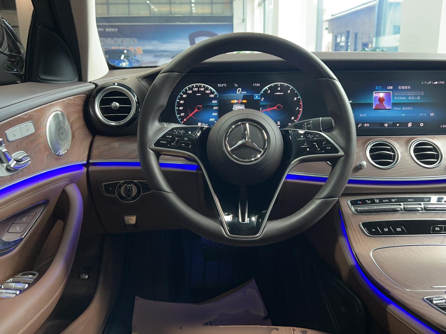 奔驰E级 2021款 改款 E 300 L 豪华型