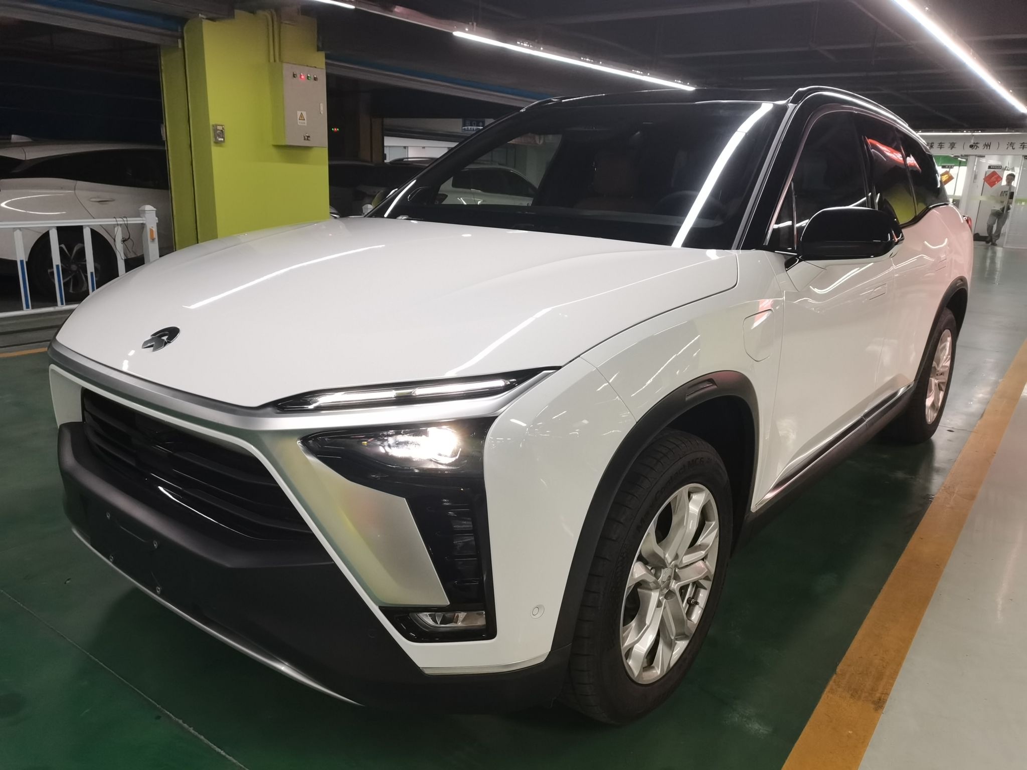 蔚来ES8 2022款 100kWh 六座版