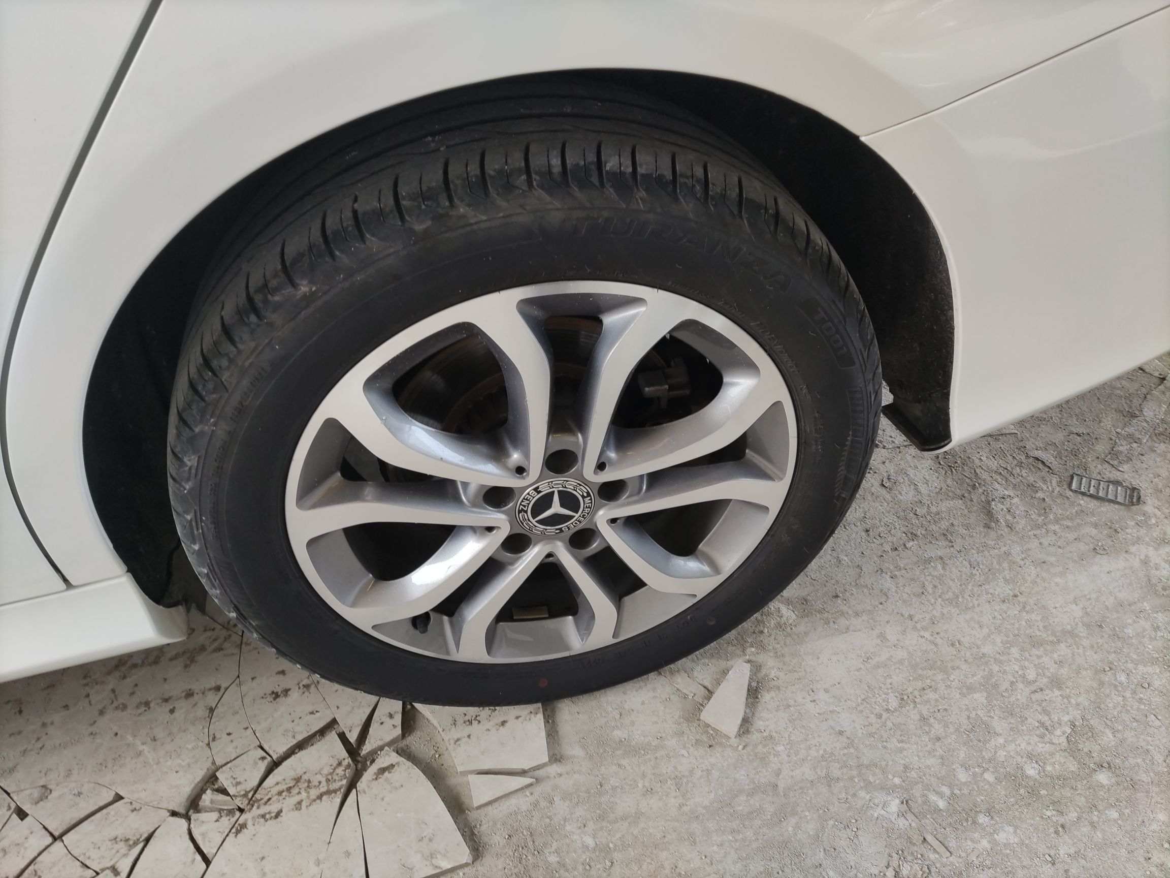 奔驰C级 2017款 改款 C 180 L 时尚型运动版