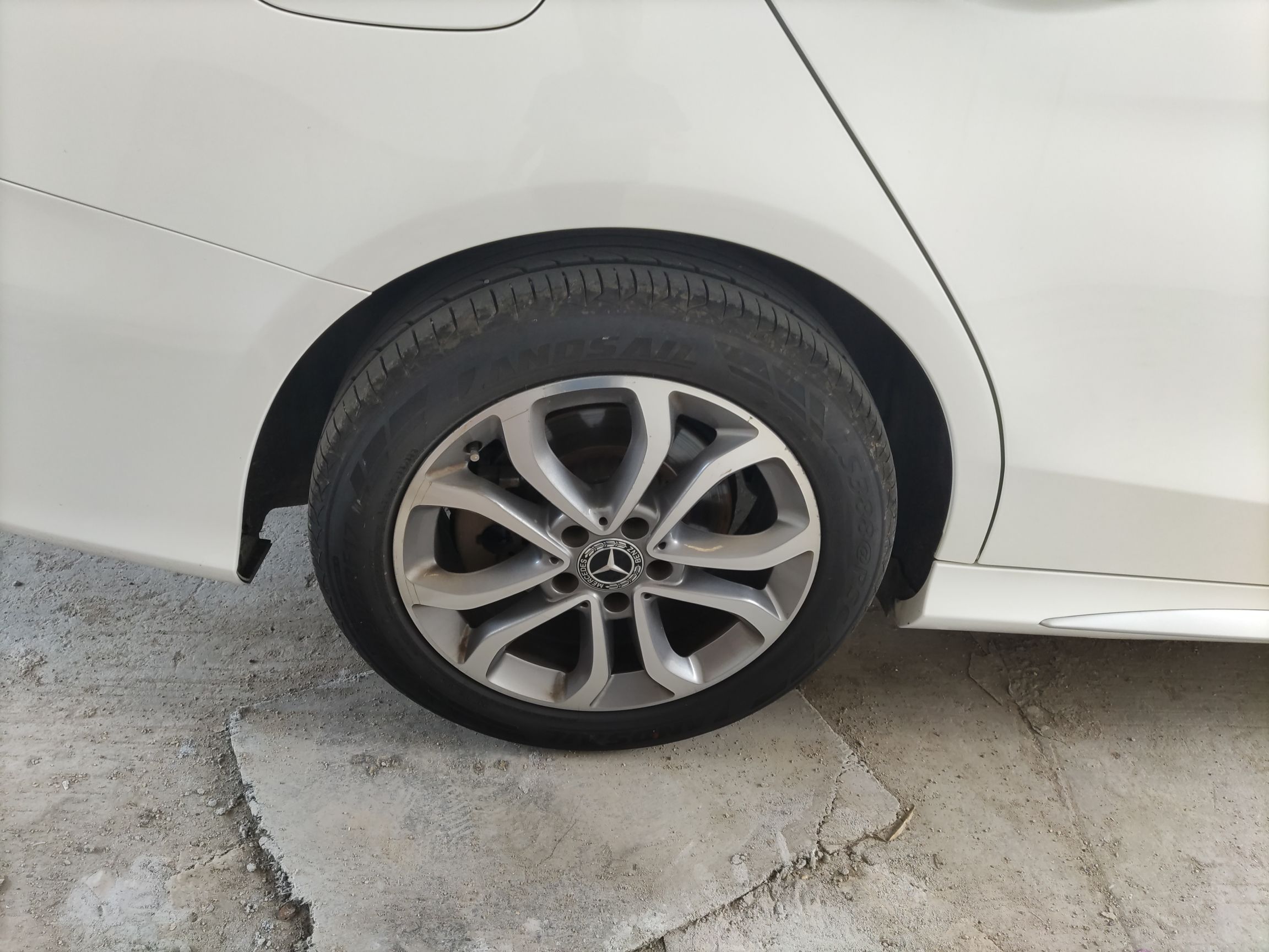 奔驰C级 2017款 改款 C 180 L 时尚型运动版